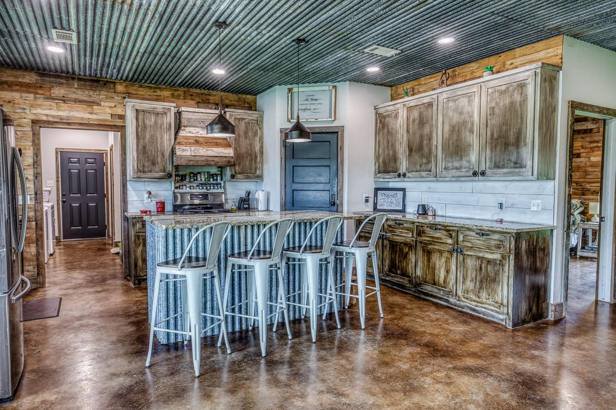 1850 LCR 439, Groesbeck, TX 76667