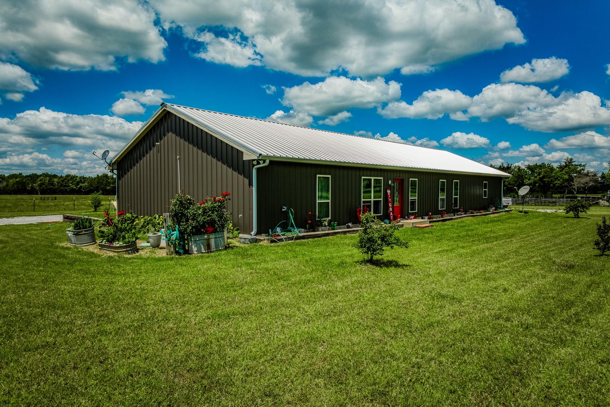 1850 LCR 439, Groesbeck, TX 76667