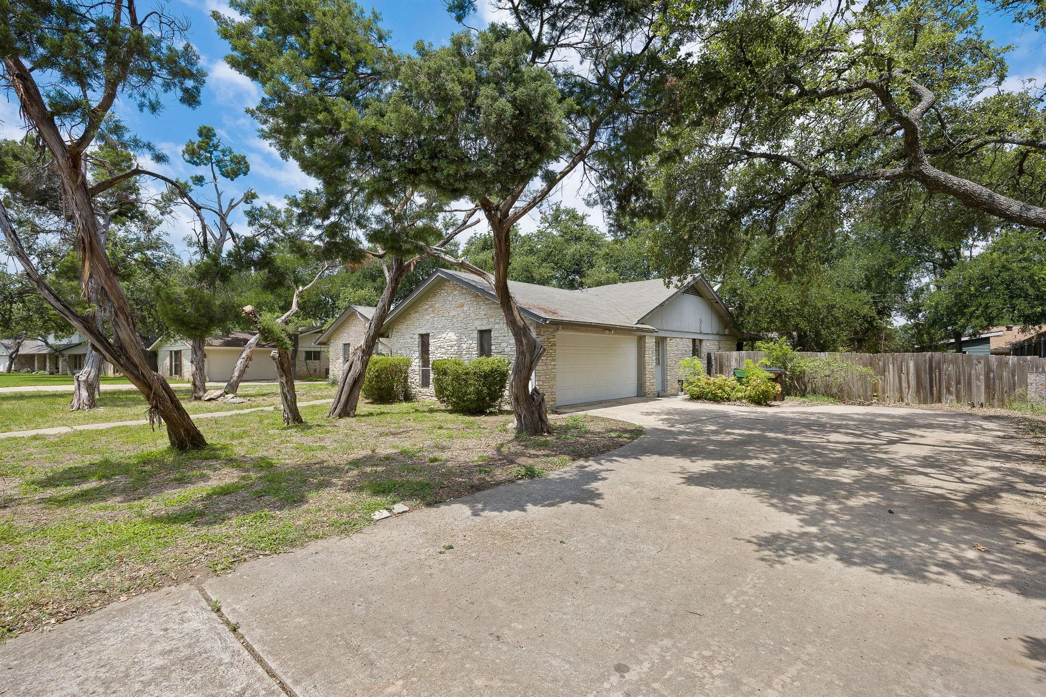 904 Lime Rock Dr, Round Rock, TX 78681
