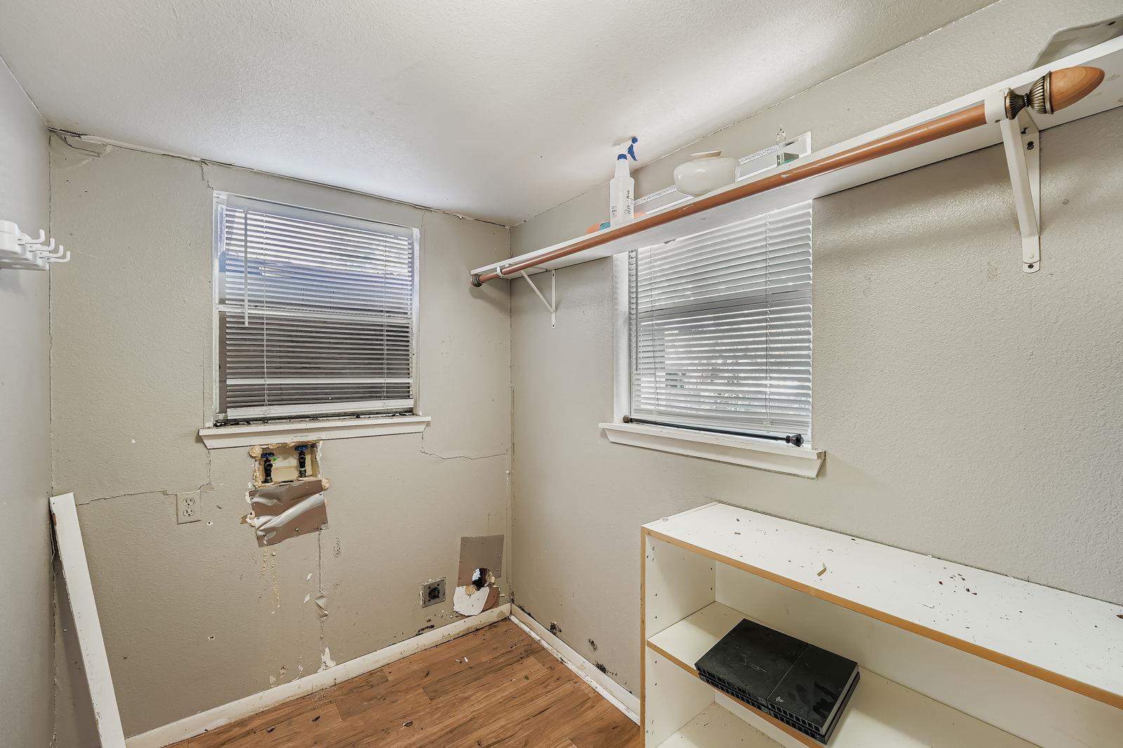 700 W Blanco St, Kyle, TX 78640