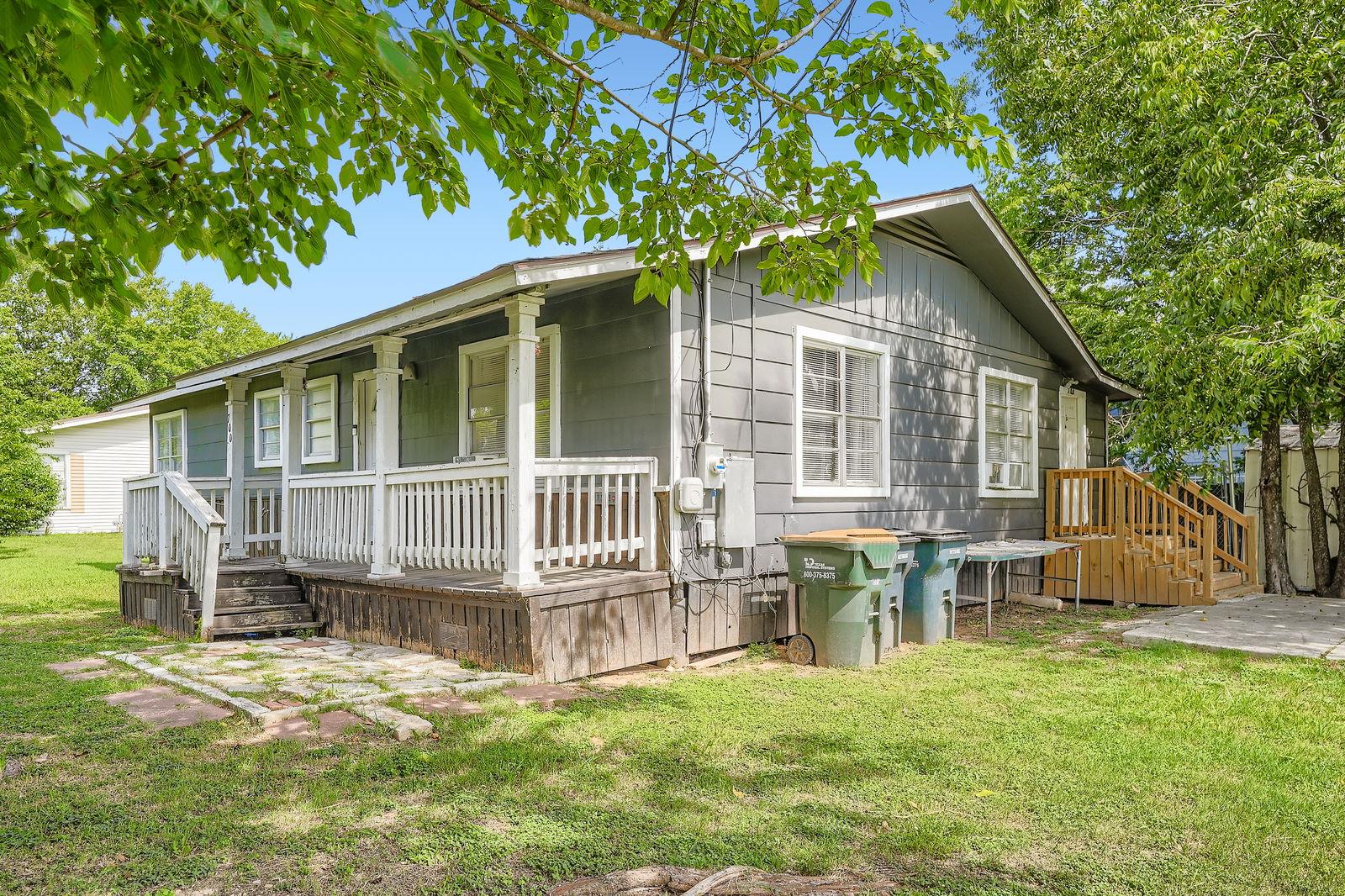 700 W Blanco St, Kyle, TX 78640