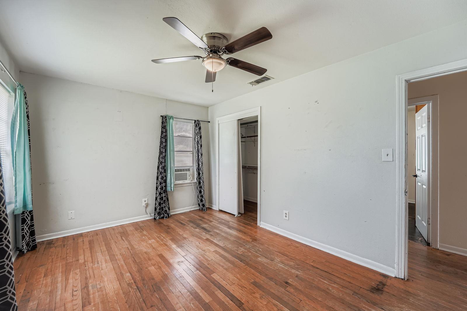 700 W Blanco St, Kyle, TX 78640