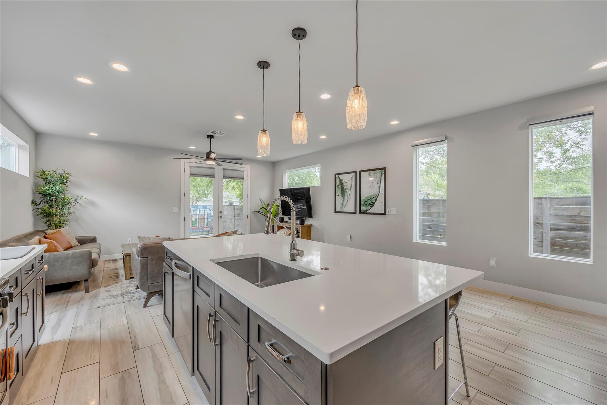 1125 Denfield St # 1, Austin, TX 78721
