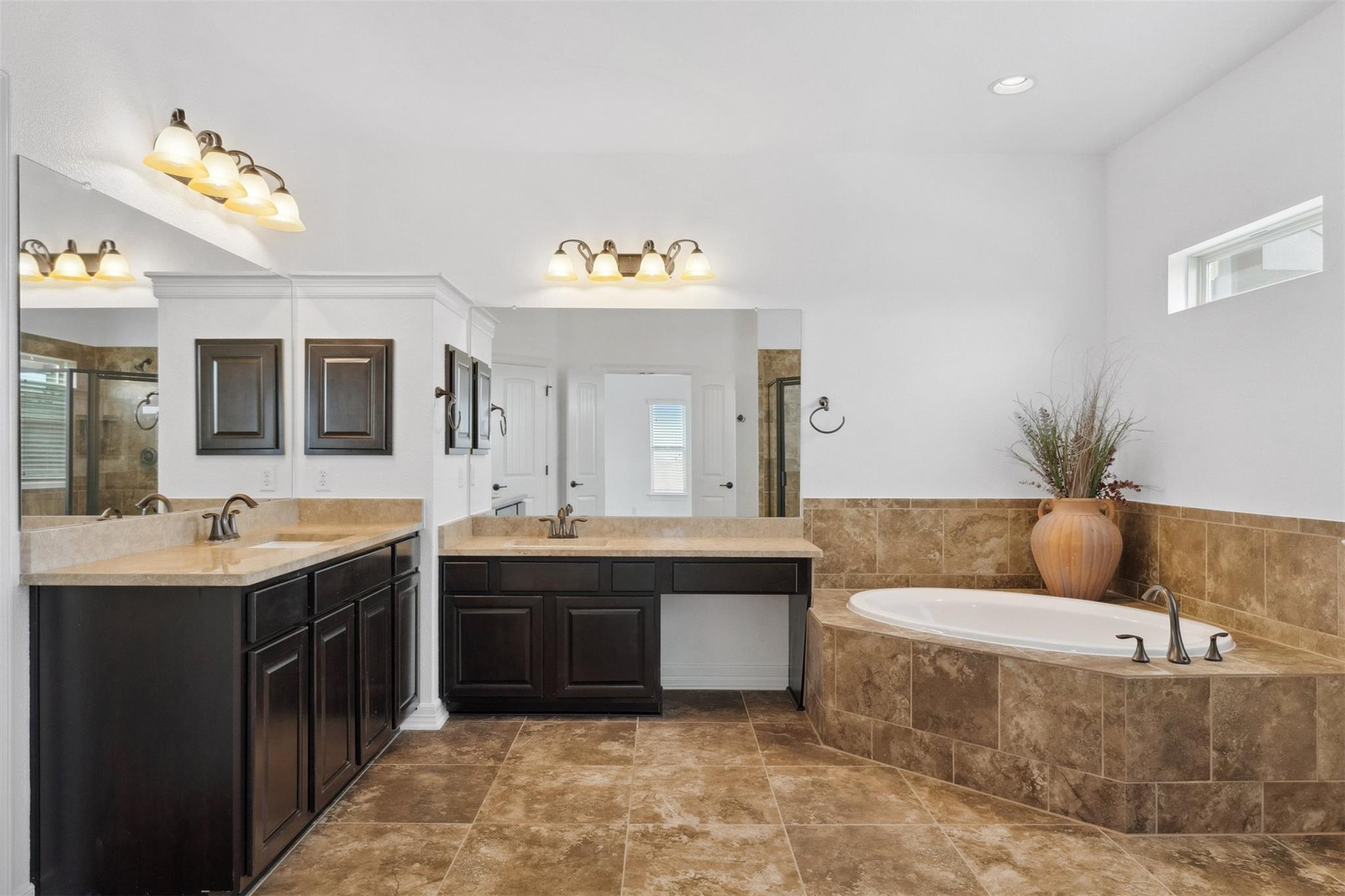 111 Antonio Way # 5A, Austin, TX 78734