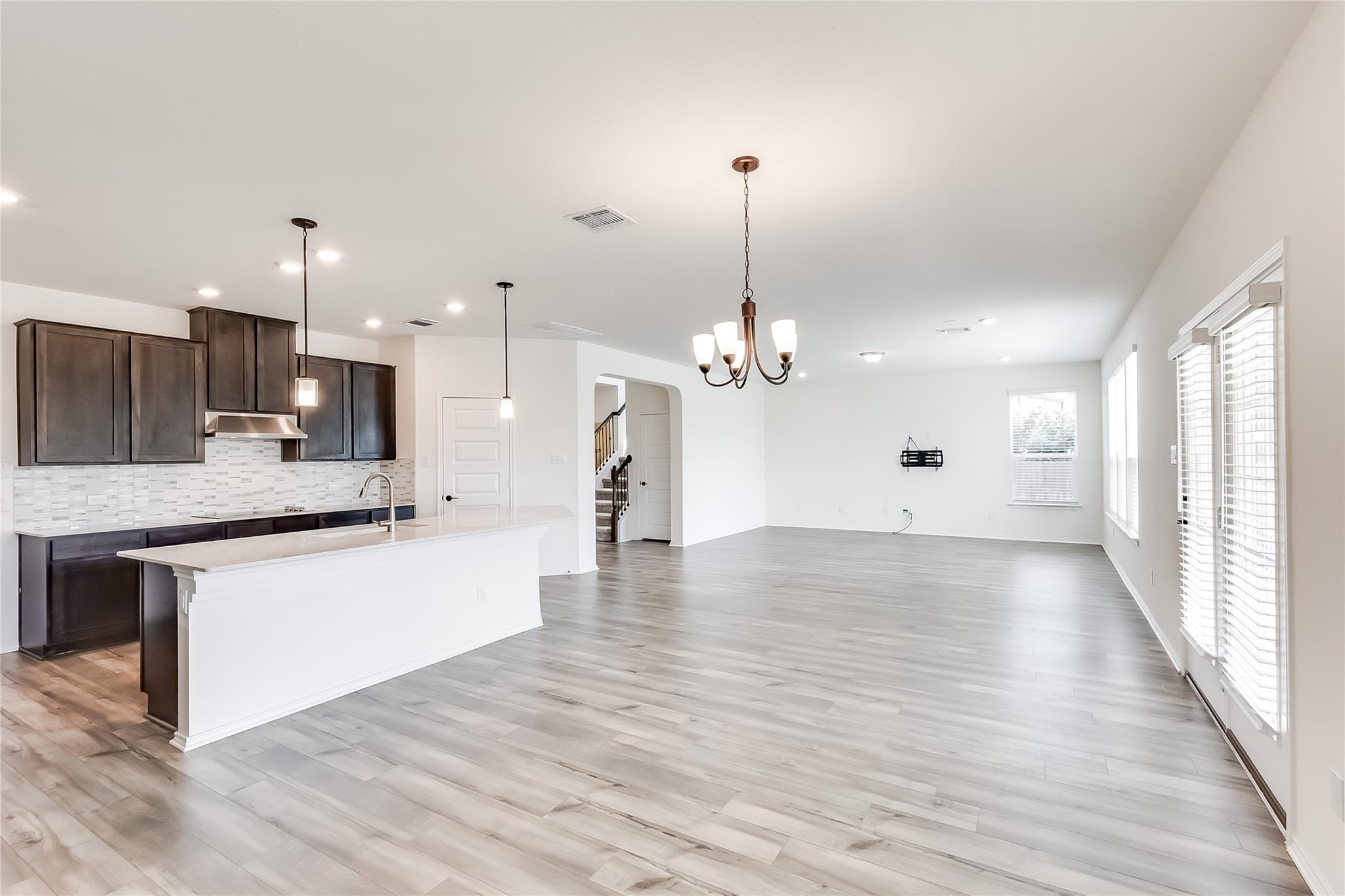 716 Priscilla Ct, Leander, TX 78641