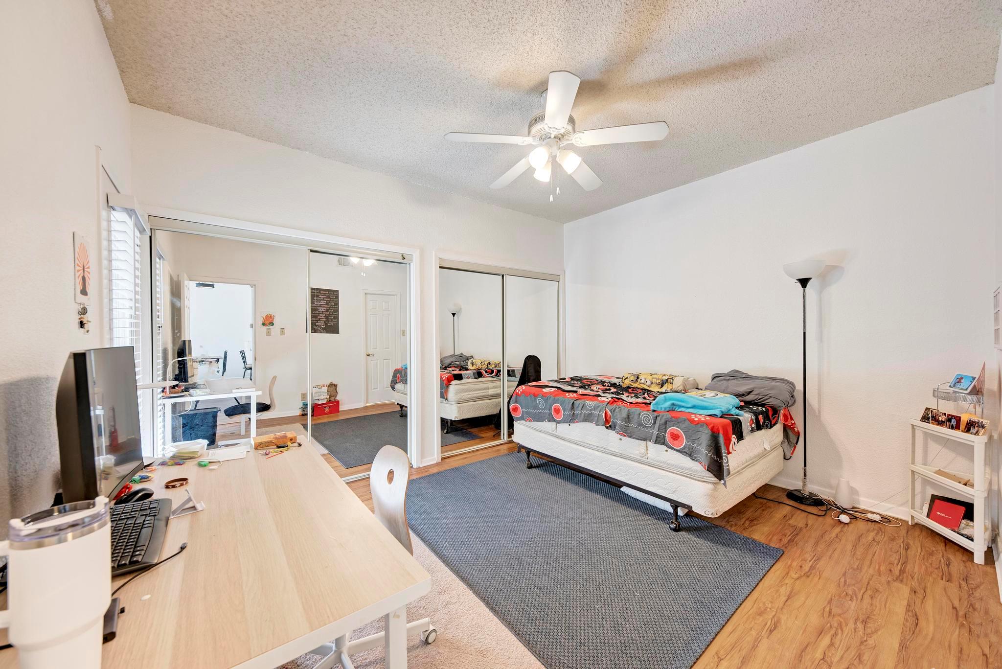 807 W 25th St # 214, Austin, TX 78705