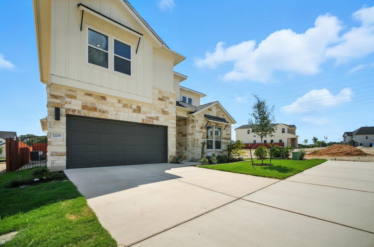 12009 Cearley Dr, Austin, TX 78758