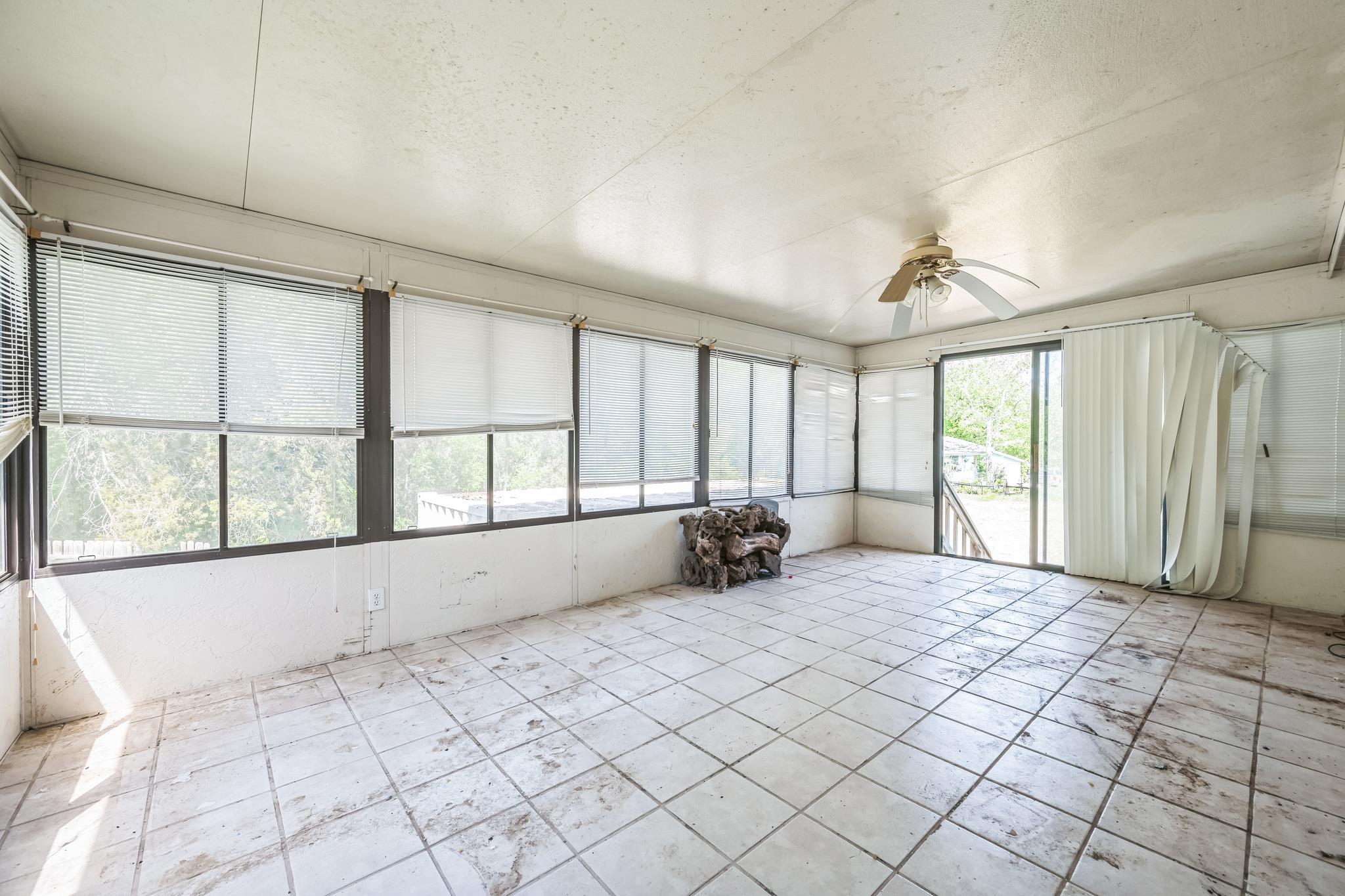 24412 Cottonwood Dr, Leander, TX 78641