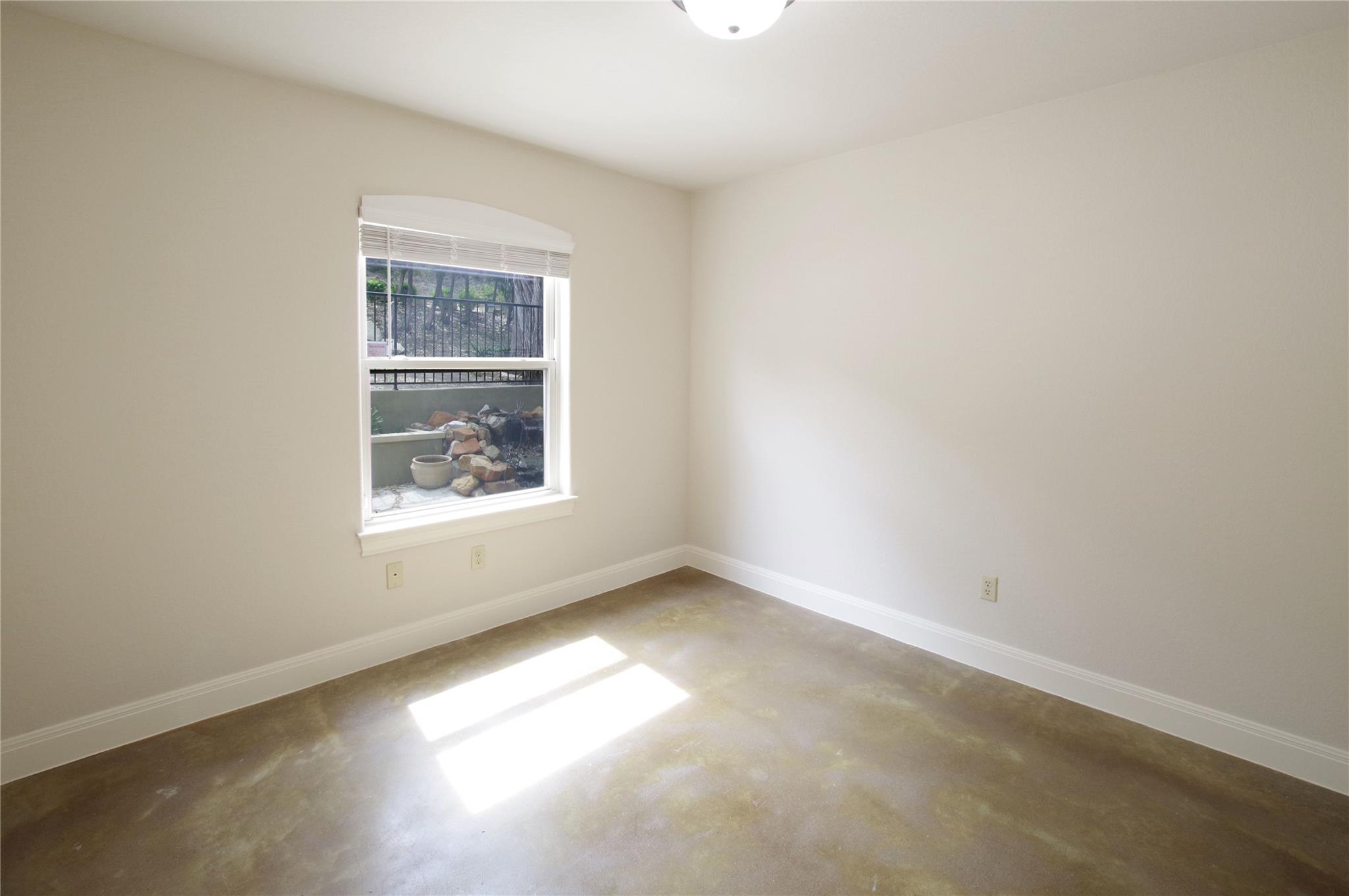 6400 Lakeshore Dr, Lago Vista, TX 78645