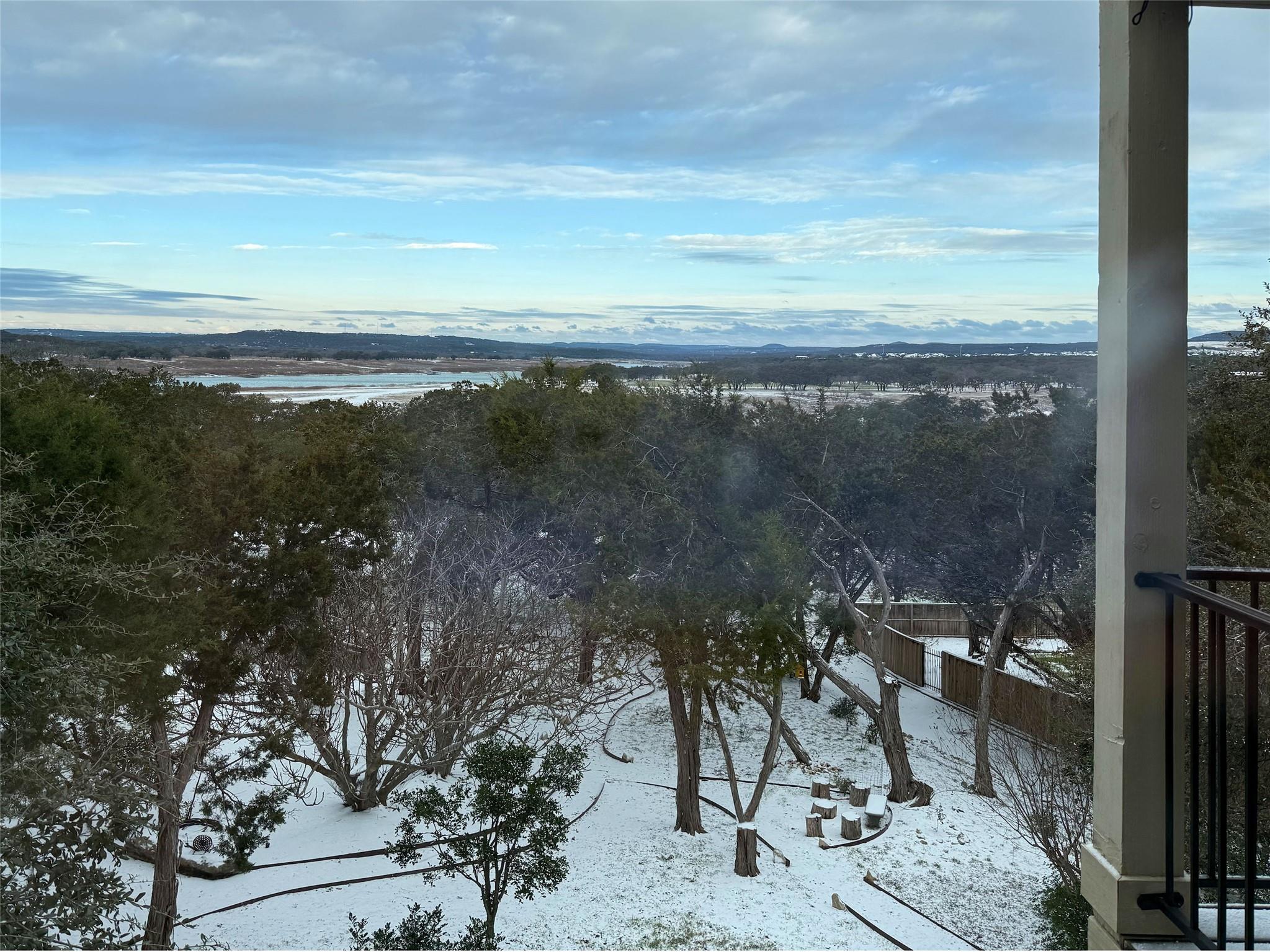 6400 Lakeshore Dr, Lago Vista, TX 78645