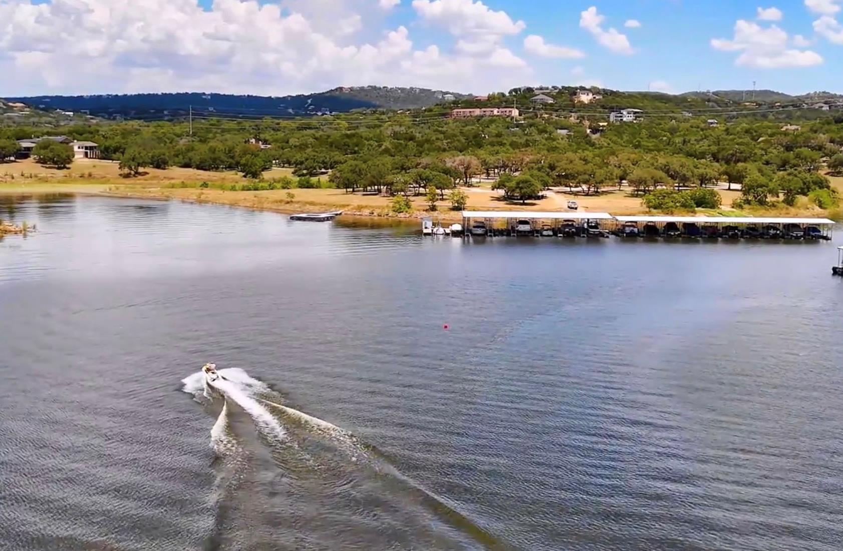 6400 Lakeshore Dr, Lago Vista, TX 78645