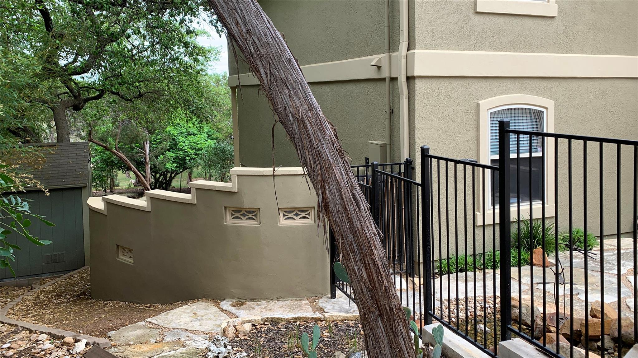 6400 Lakeshore Dr, Lago Vista, TX 78645