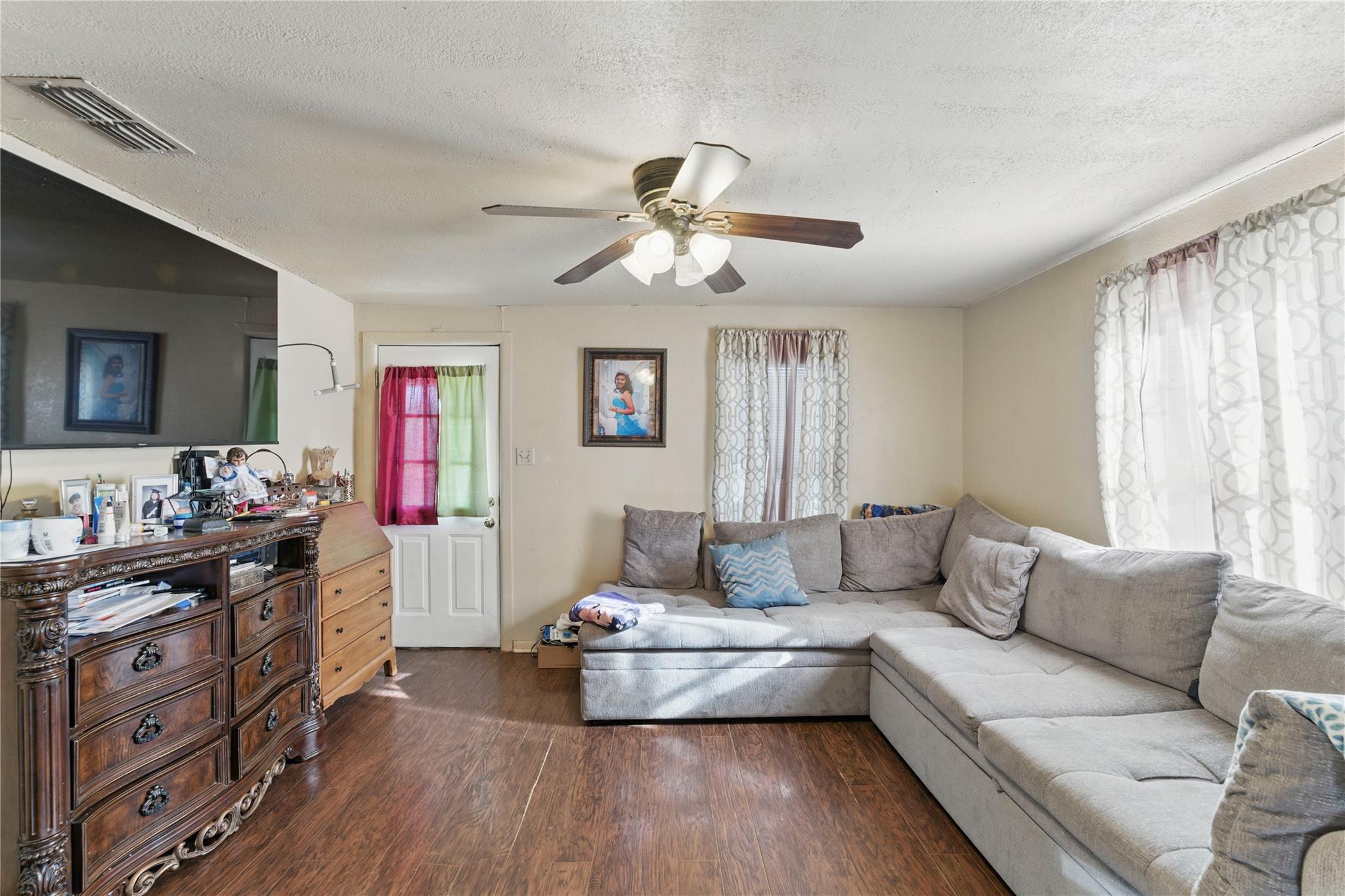 556 Gode Ln, New Braunfels, TX 78130