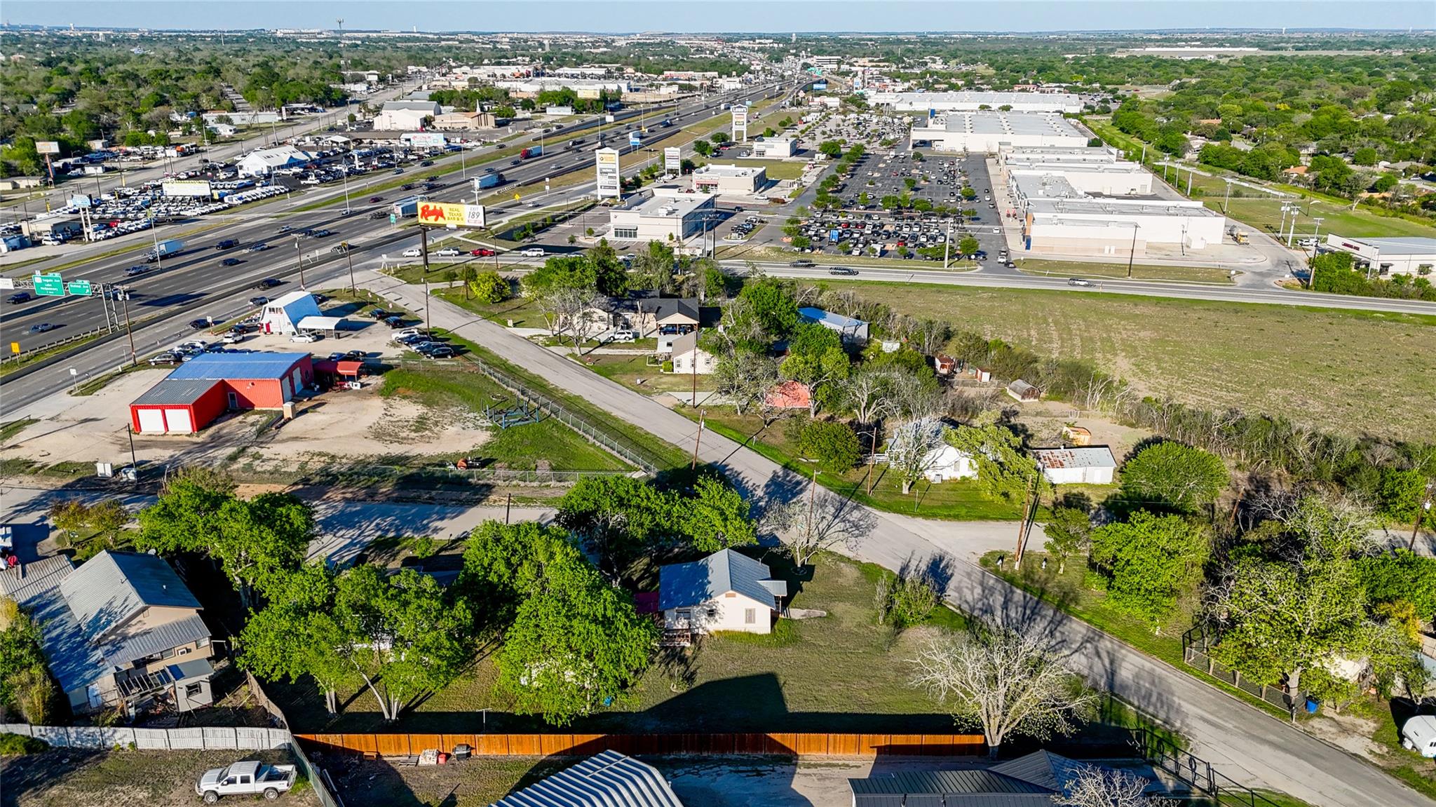 556 Gode Ln, New Braunfels, TX 78130