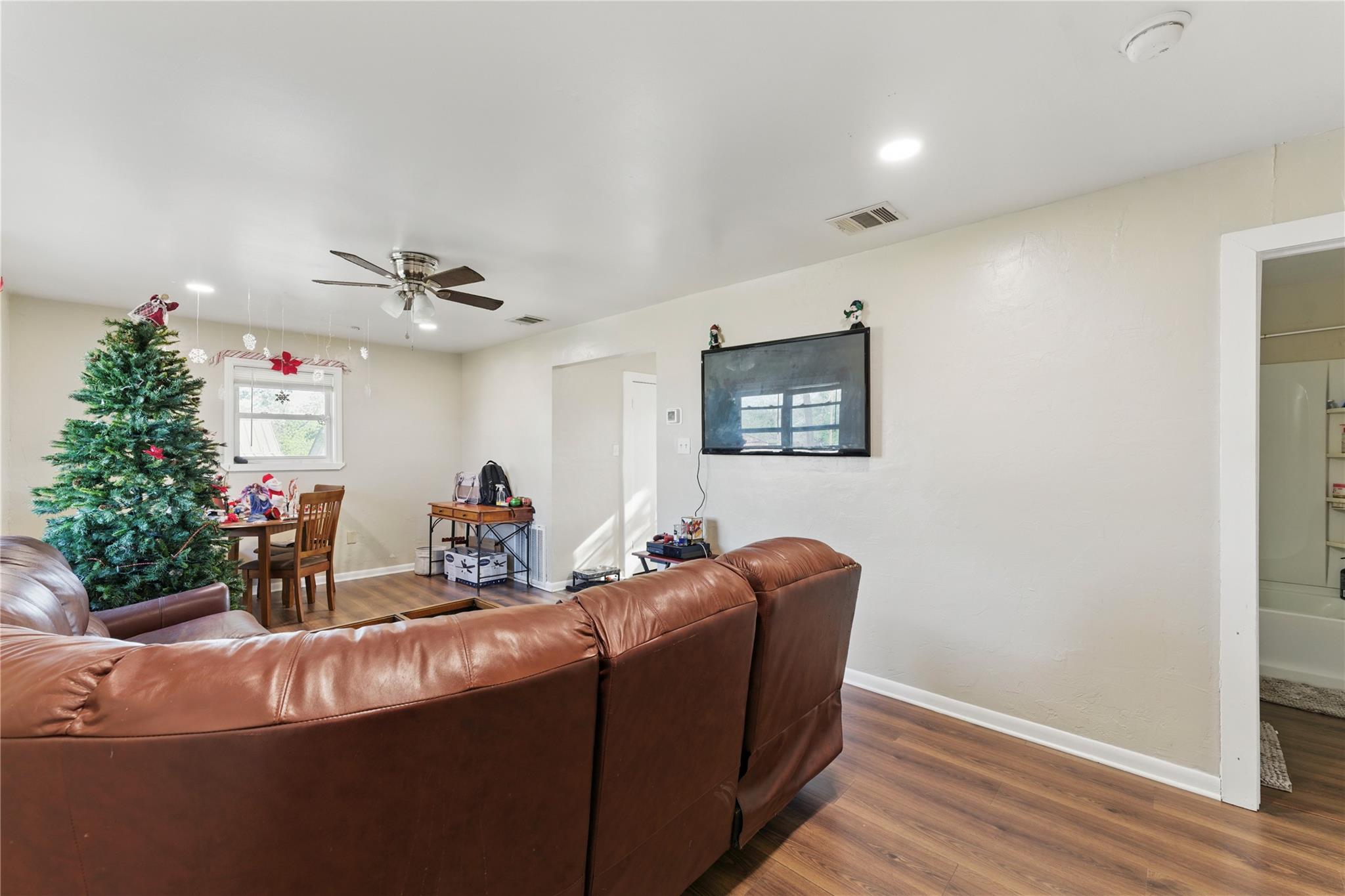 556 Gode Ln, New Braunfels, TX 78130