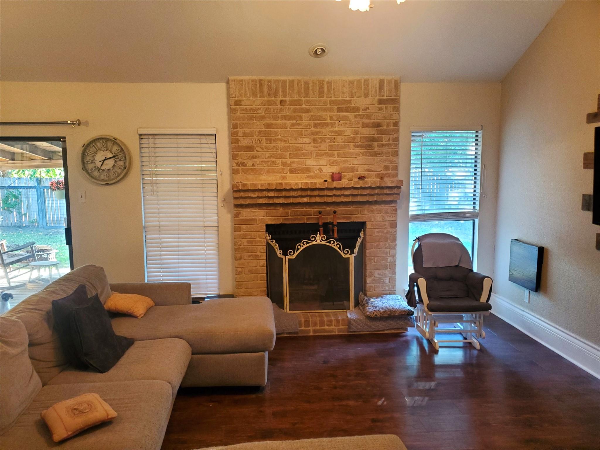 2409 Autrey Dr, Leander, TX 78641