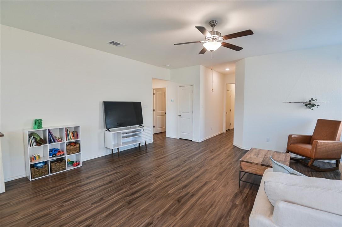 1108 Nokota Bnd, Georgetown, TX 78626