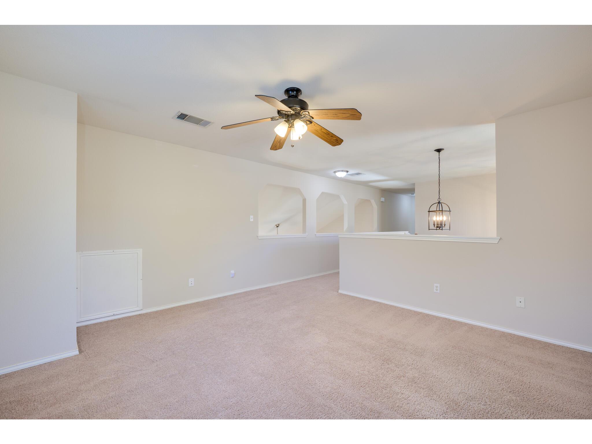 5709 Pecanwood Ln, Austin, TX 78749