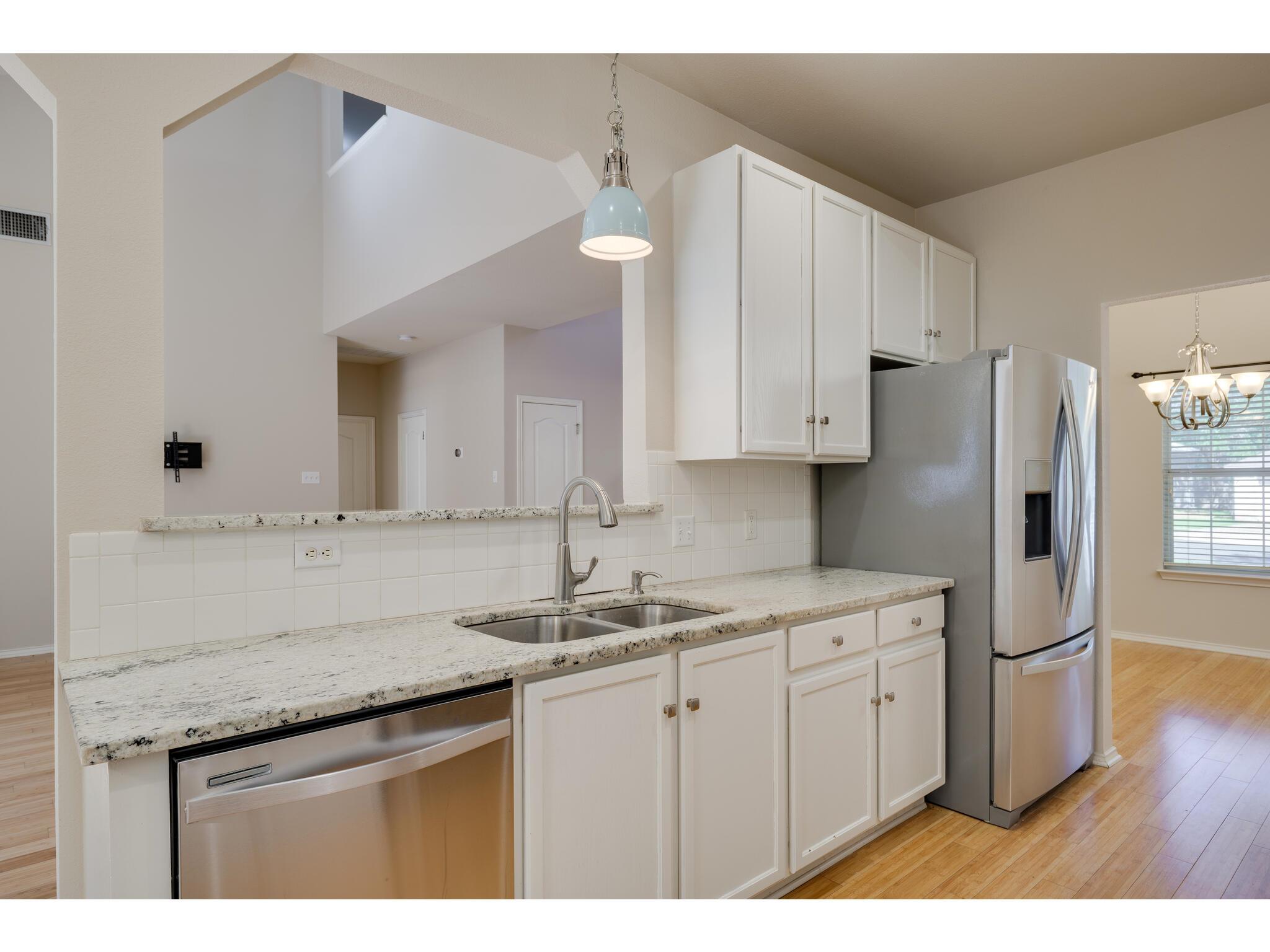 5709 Pecanwood Ln, Austin, TX 78749
