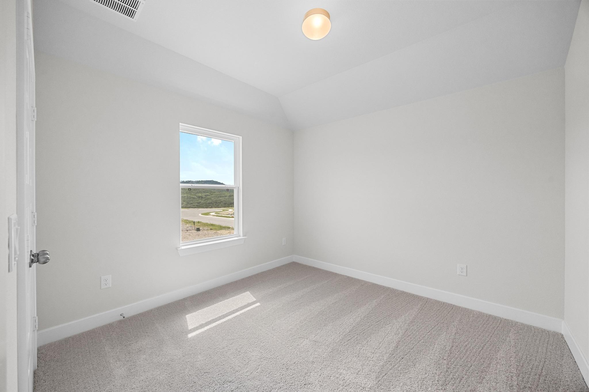 8100 Royal Mint Cv, Lago Vista, TX 78645