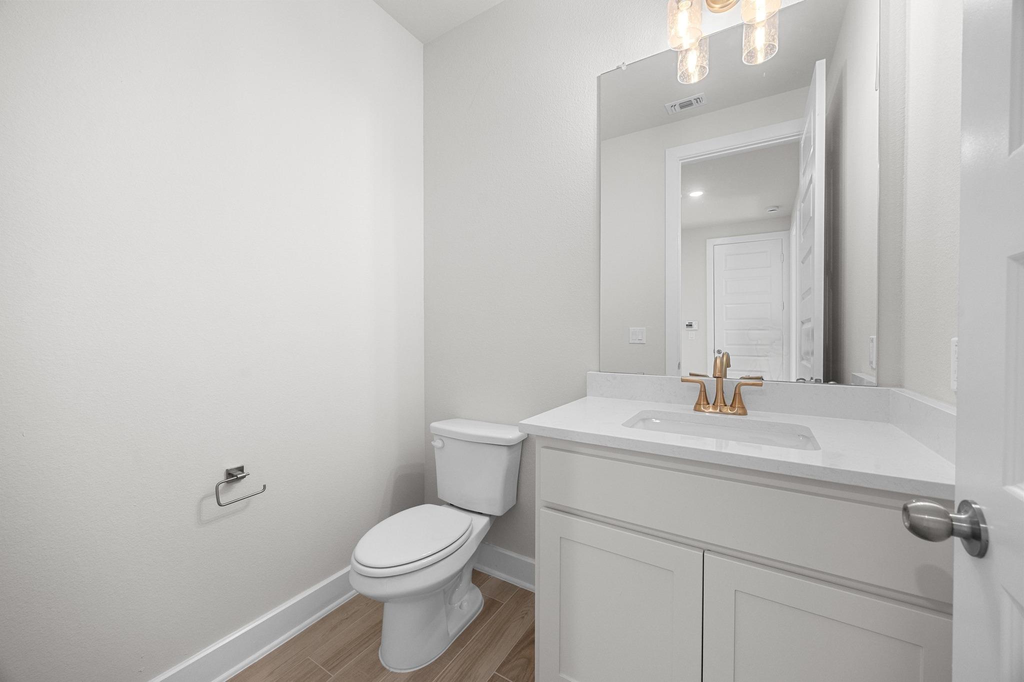 8100 Royal Mint Cv, Lago Vista, TX 78645