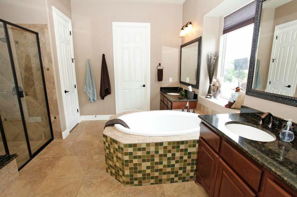2401 First View, Leander, TX 78641