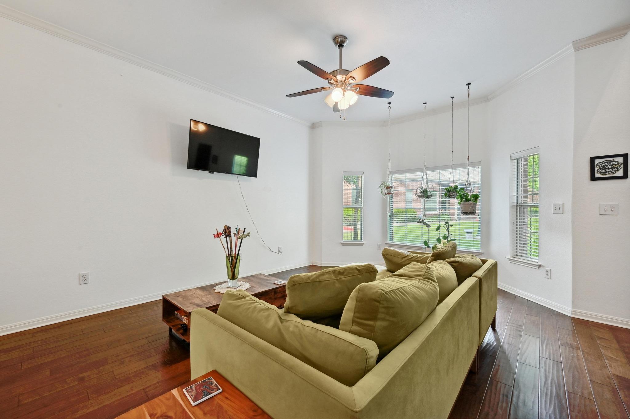 5515 Davis Ln # 32, Austin, TX 78749