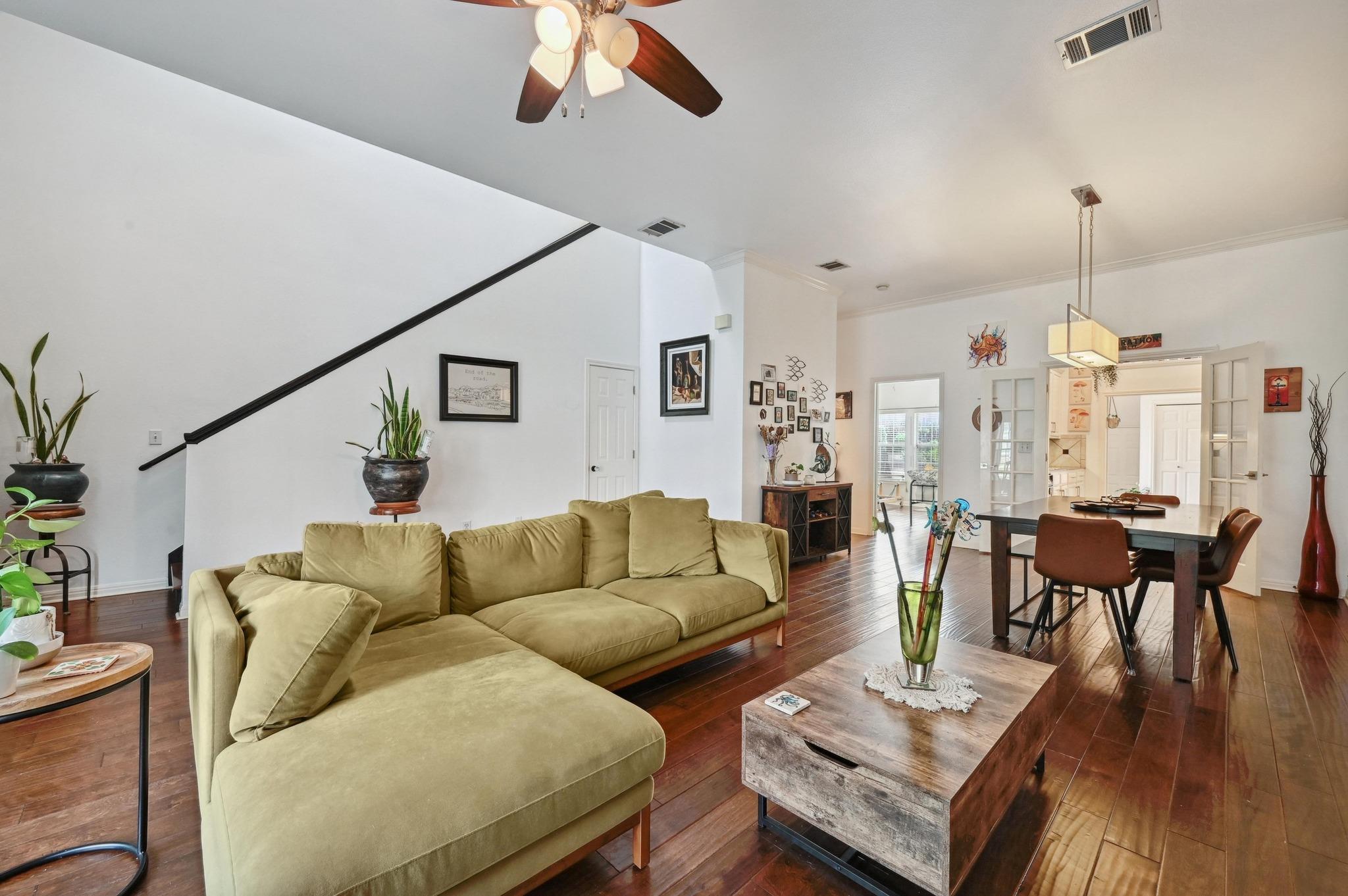 5515 Davis Ln # 32, Austin, TX 78749