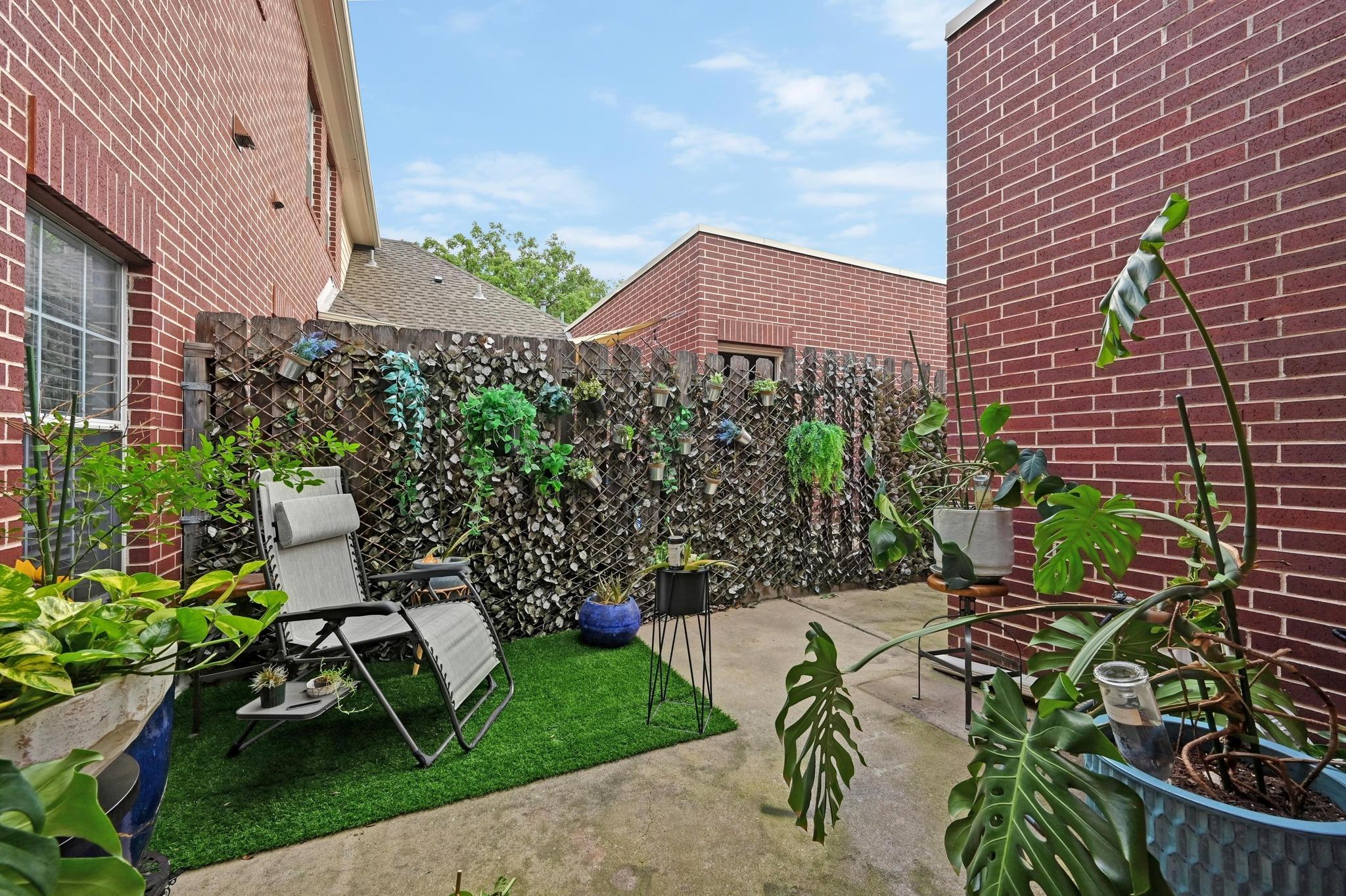 5515 Davis Ln # 32, Austin, TX 78749