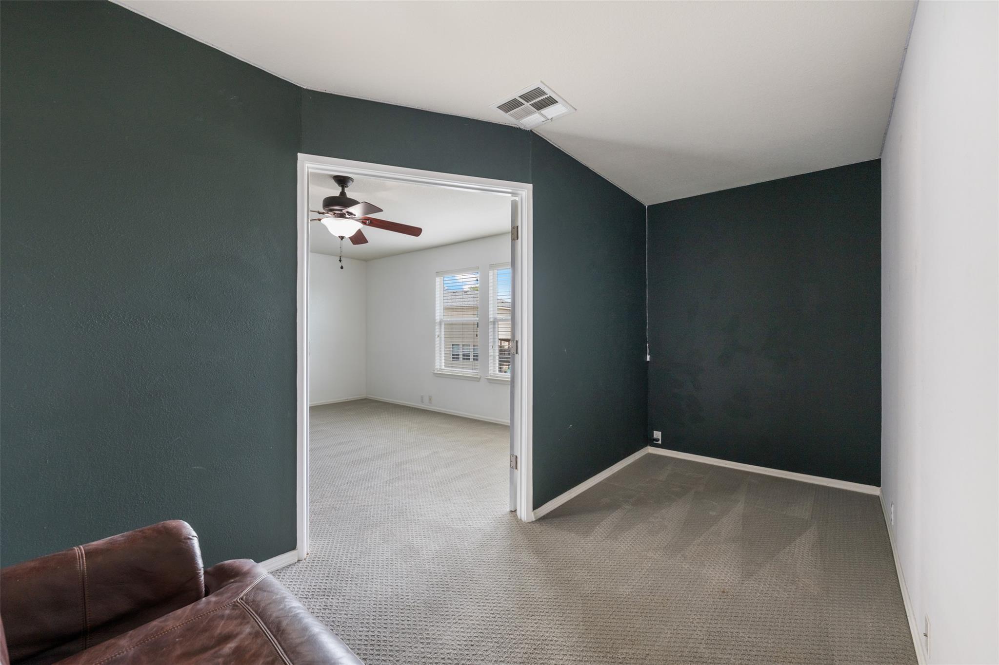212 Lark St, Leander, TX 78641