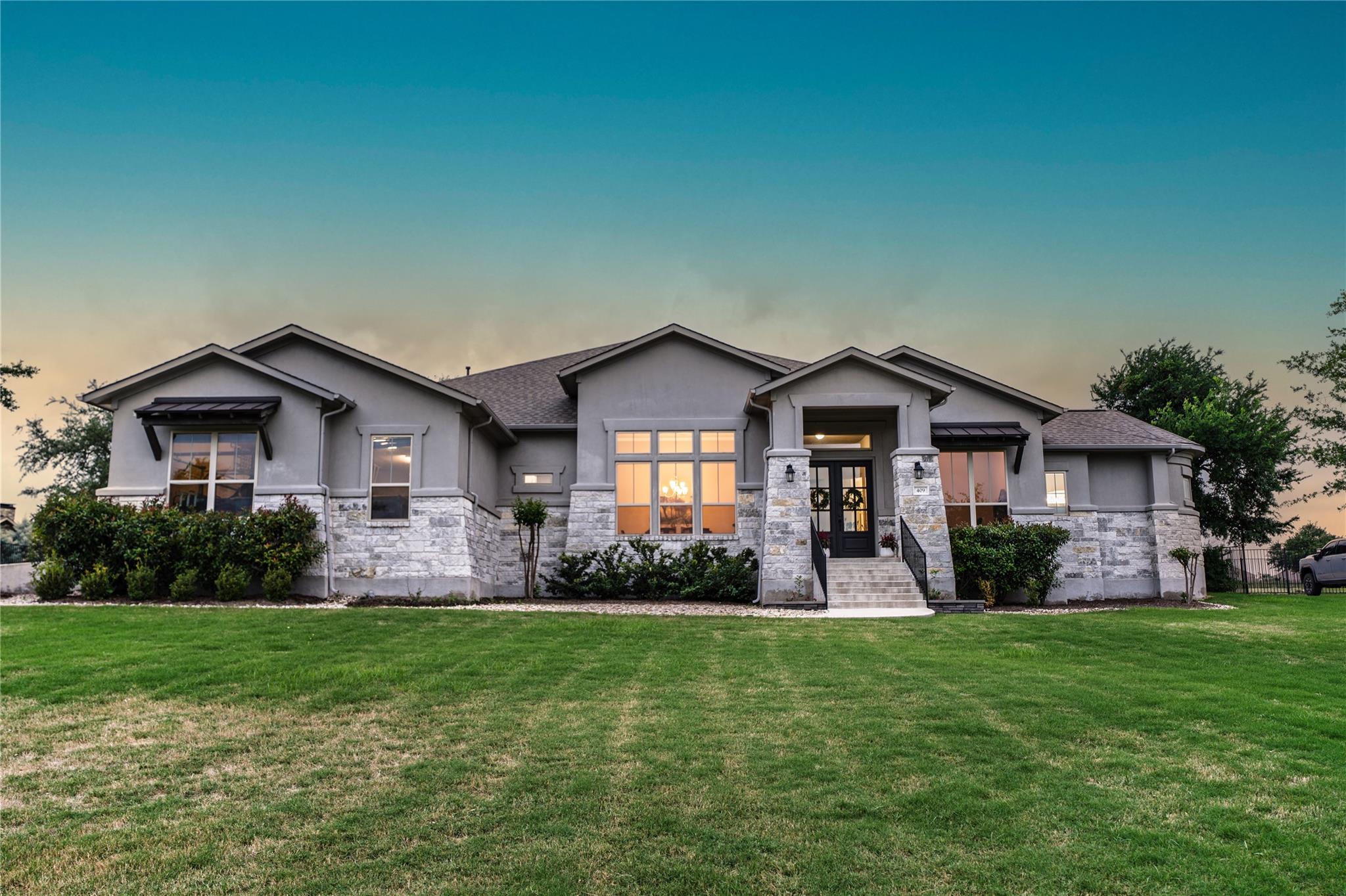 409 Flintlock Dr, Leander, TX 78641
