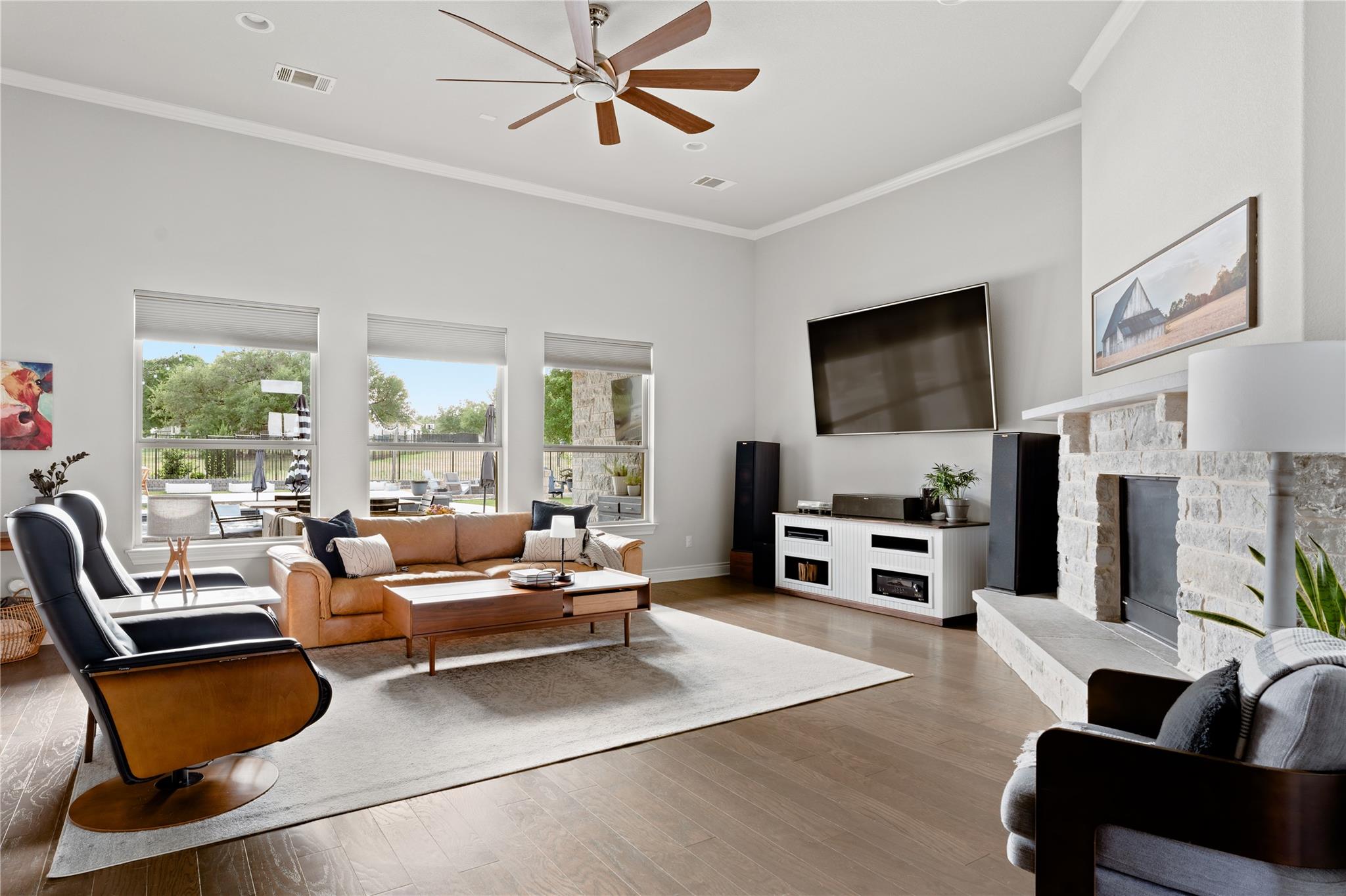 409 Flintlock Dr, Leander, TX 78641