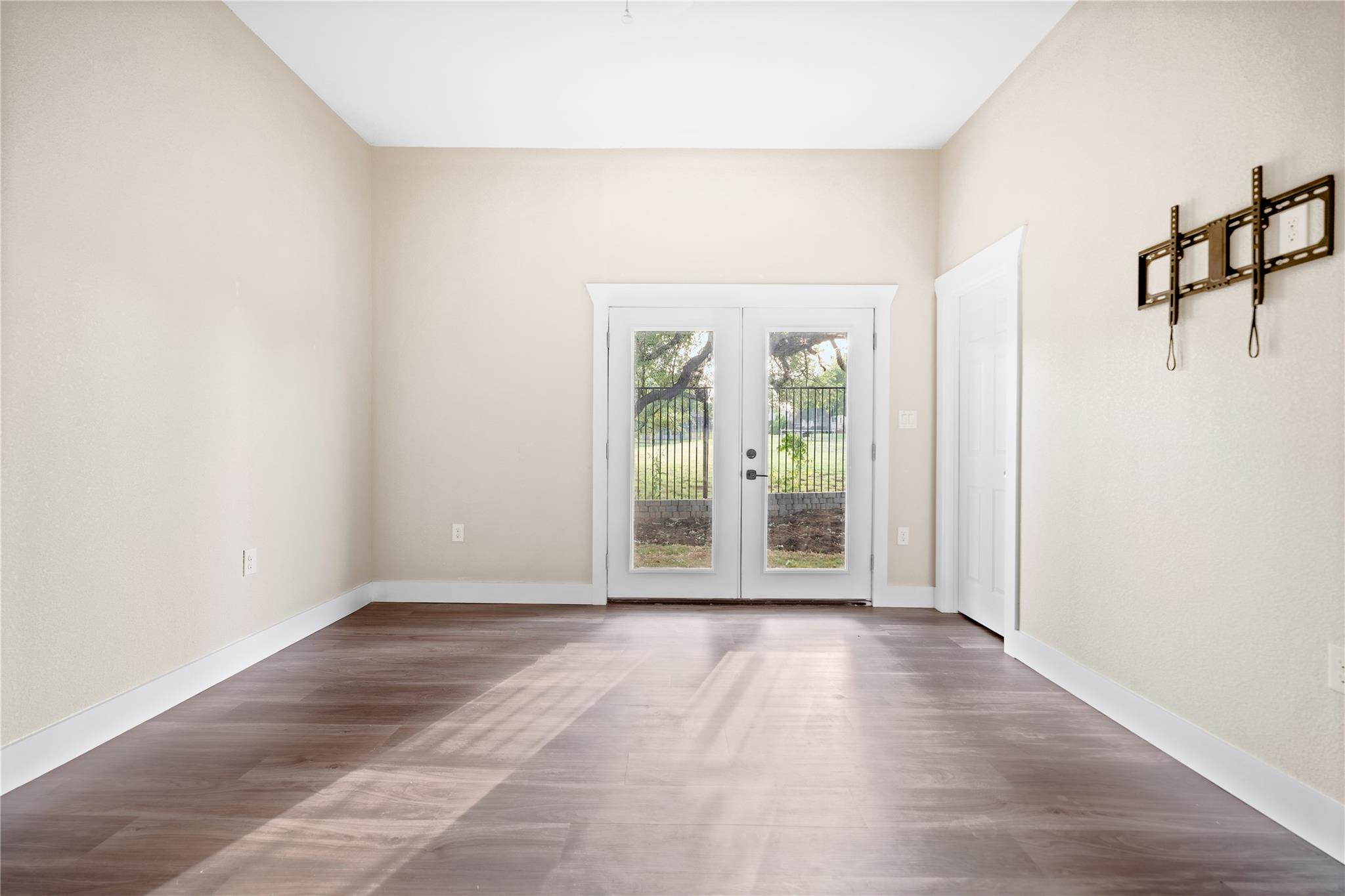 409 Flintlock Dr, Leander, TX 78641