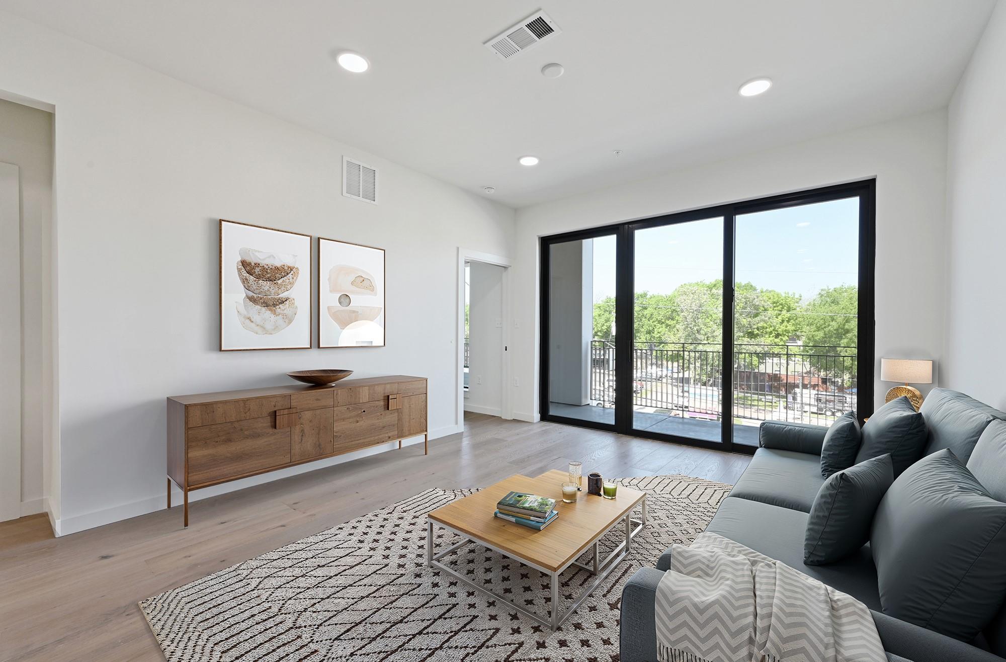 2209 S 1st St # 313, Austin, TX 78704