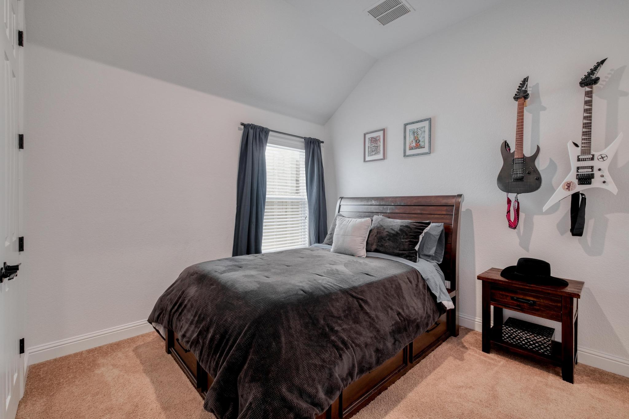 321 Crescent Heights Dr, Georgetown, TX 78628