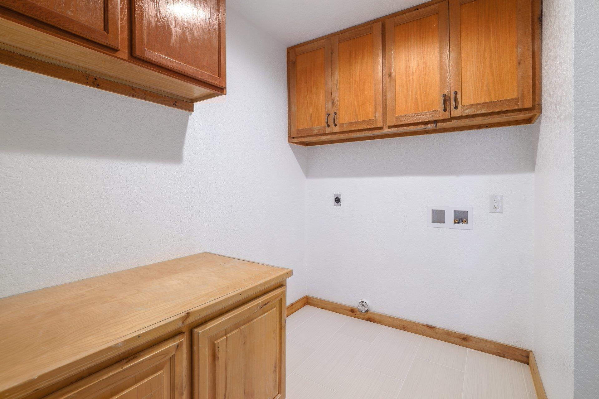 313 Kendall Rd, Spicewood, TX 78669