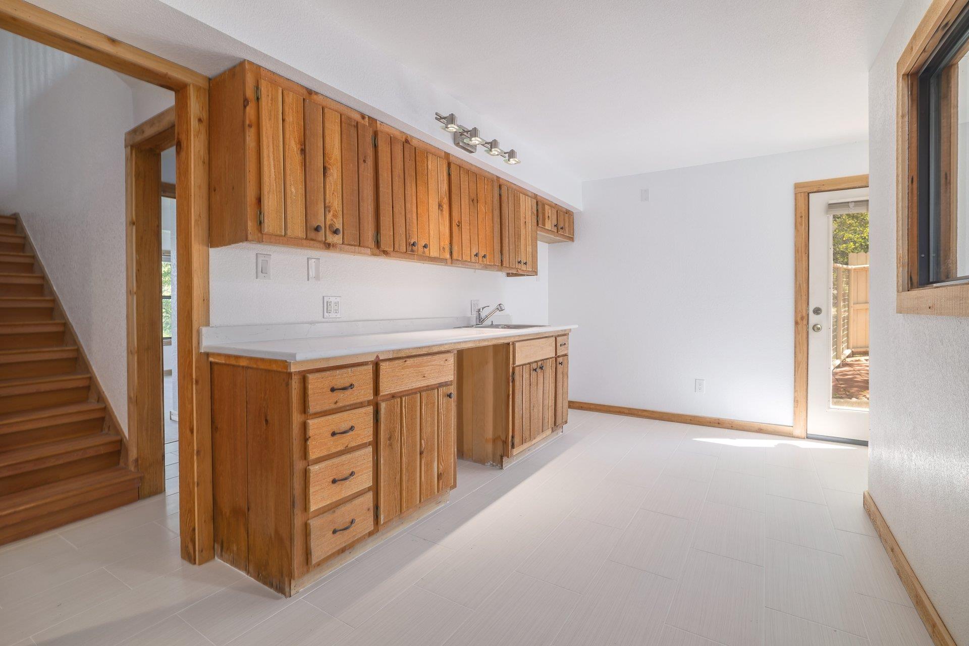 313 Kendall Rd, Spicewood, TX 78669