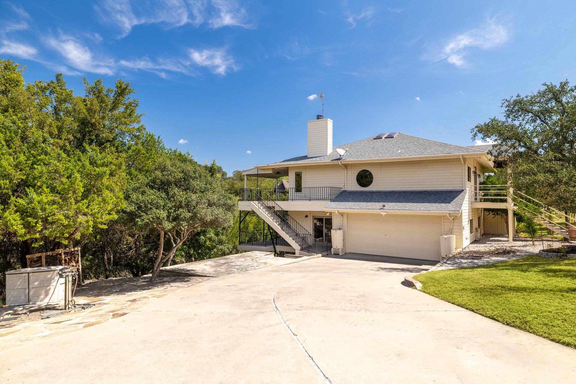 313 Kendall Rd, Spicewood, TX 78669