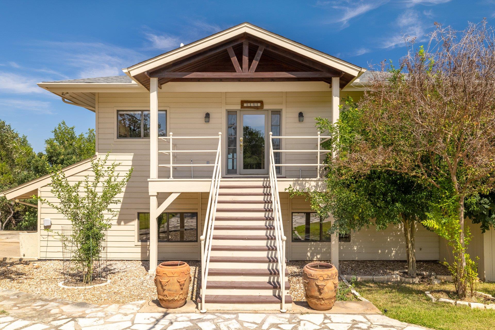 313 Kendall Rd, Spicewood, TX 78669