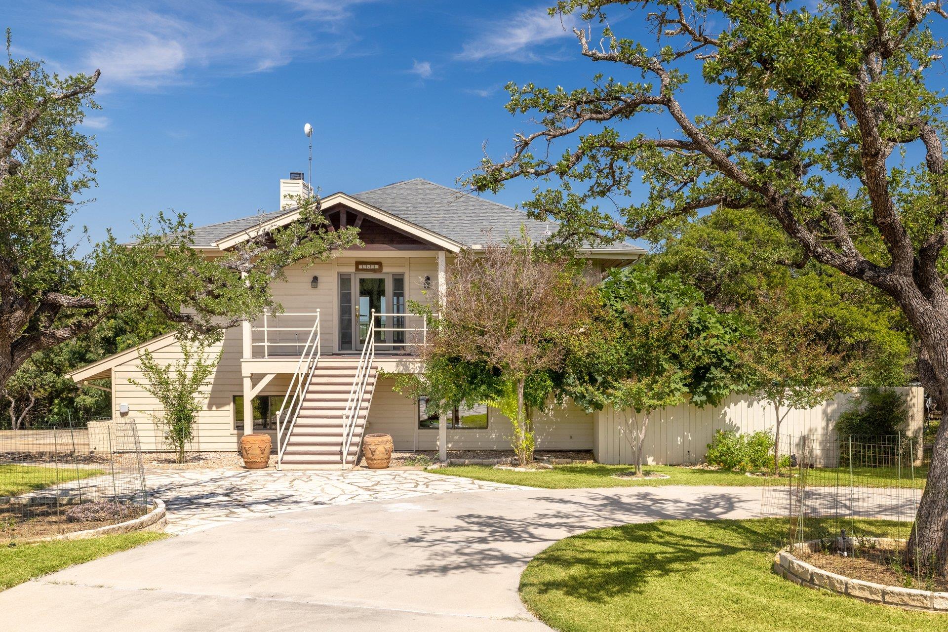 313 Kendall Rd, Spicewood, TX 78669