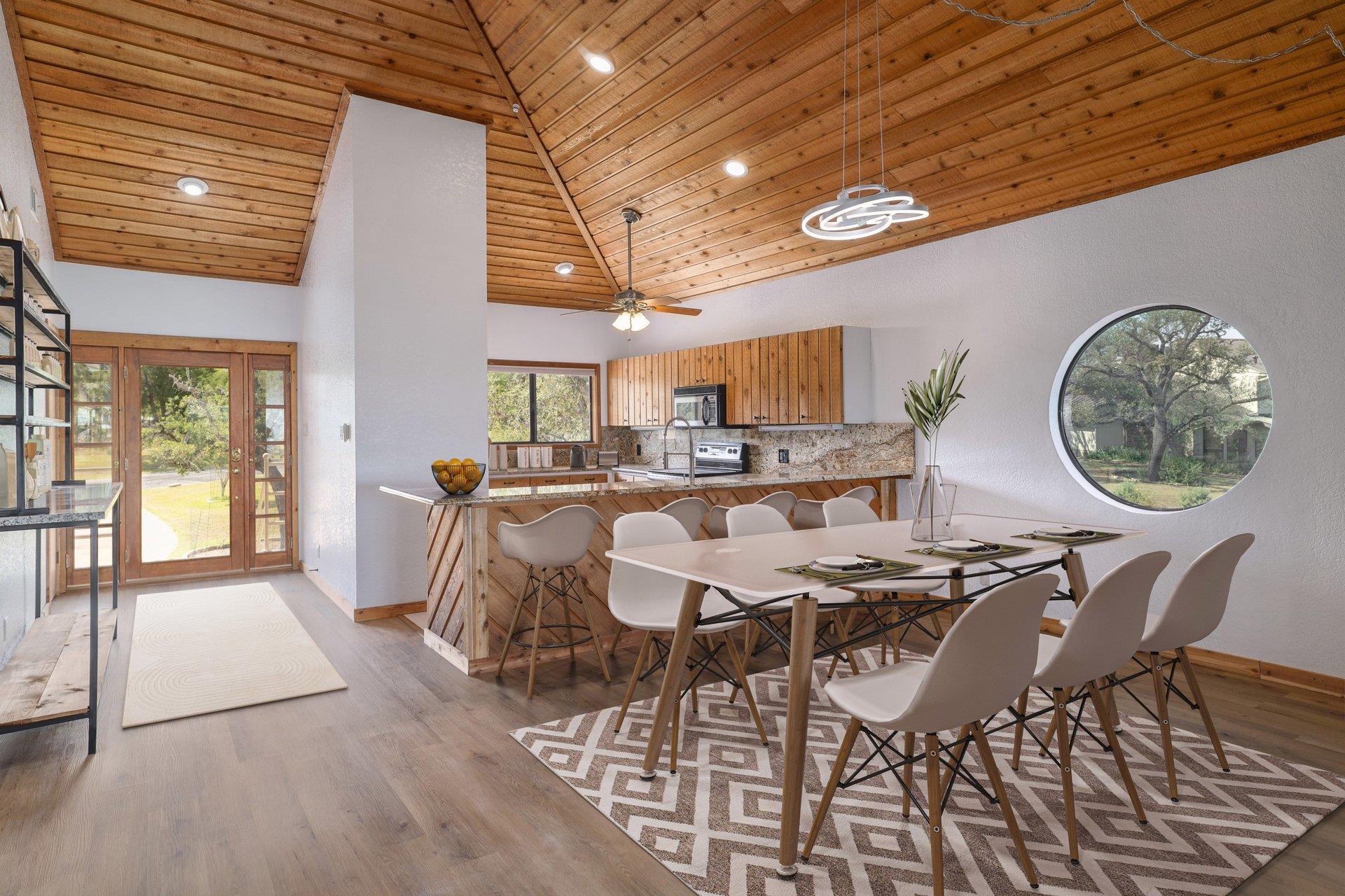 313 Kendall Rd, Spicewood, TX 78669