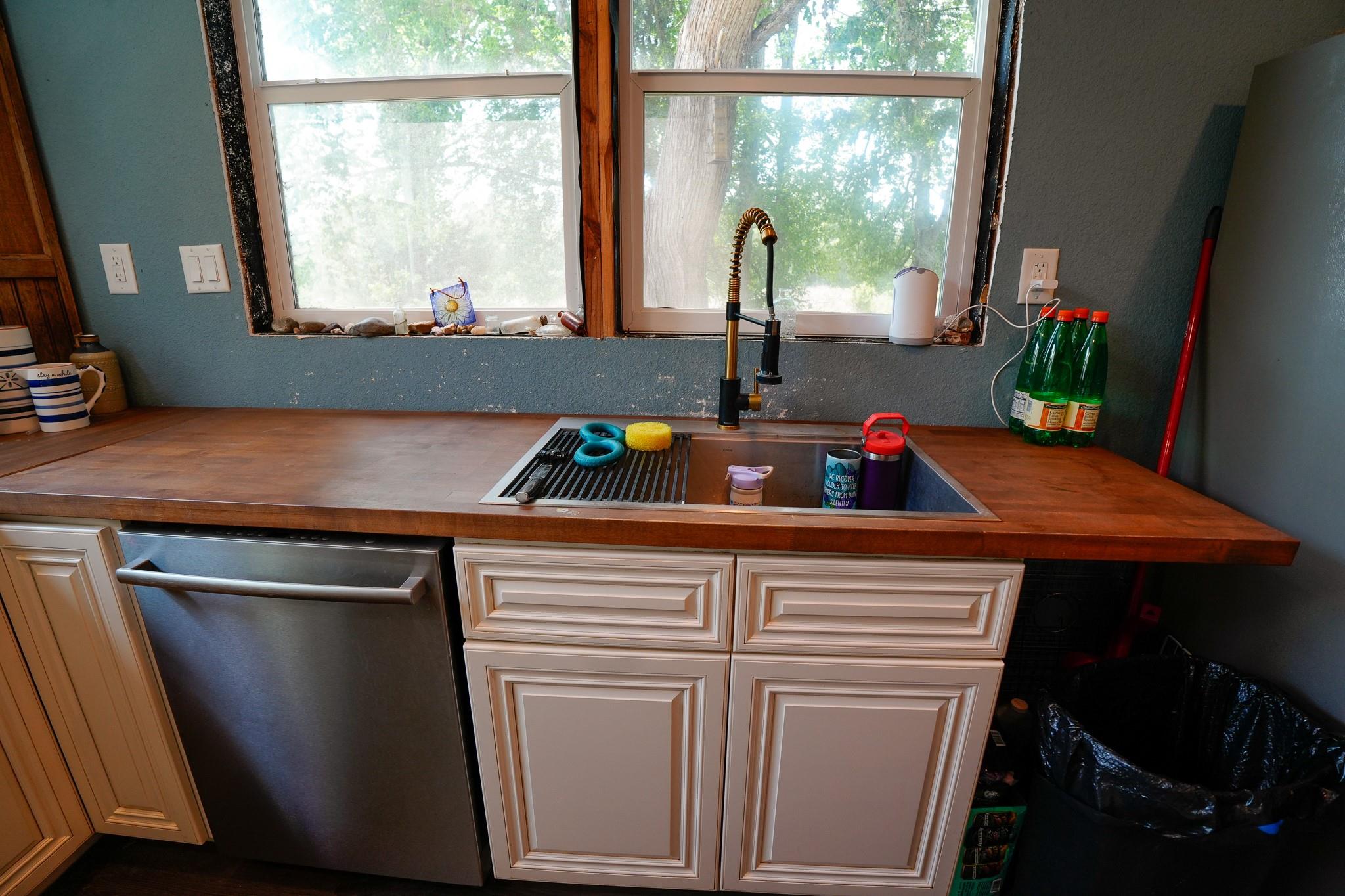 1688 E State Highway 71, La Grange, TX 78945