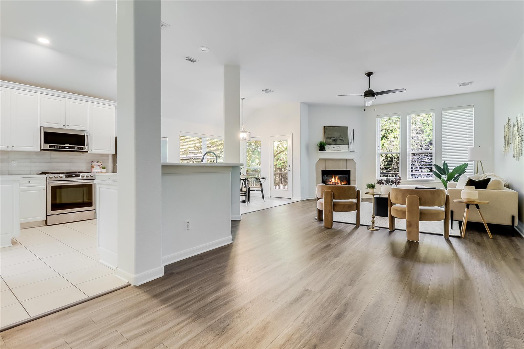 2104 Westfalian Trl, Austin, TX 78732