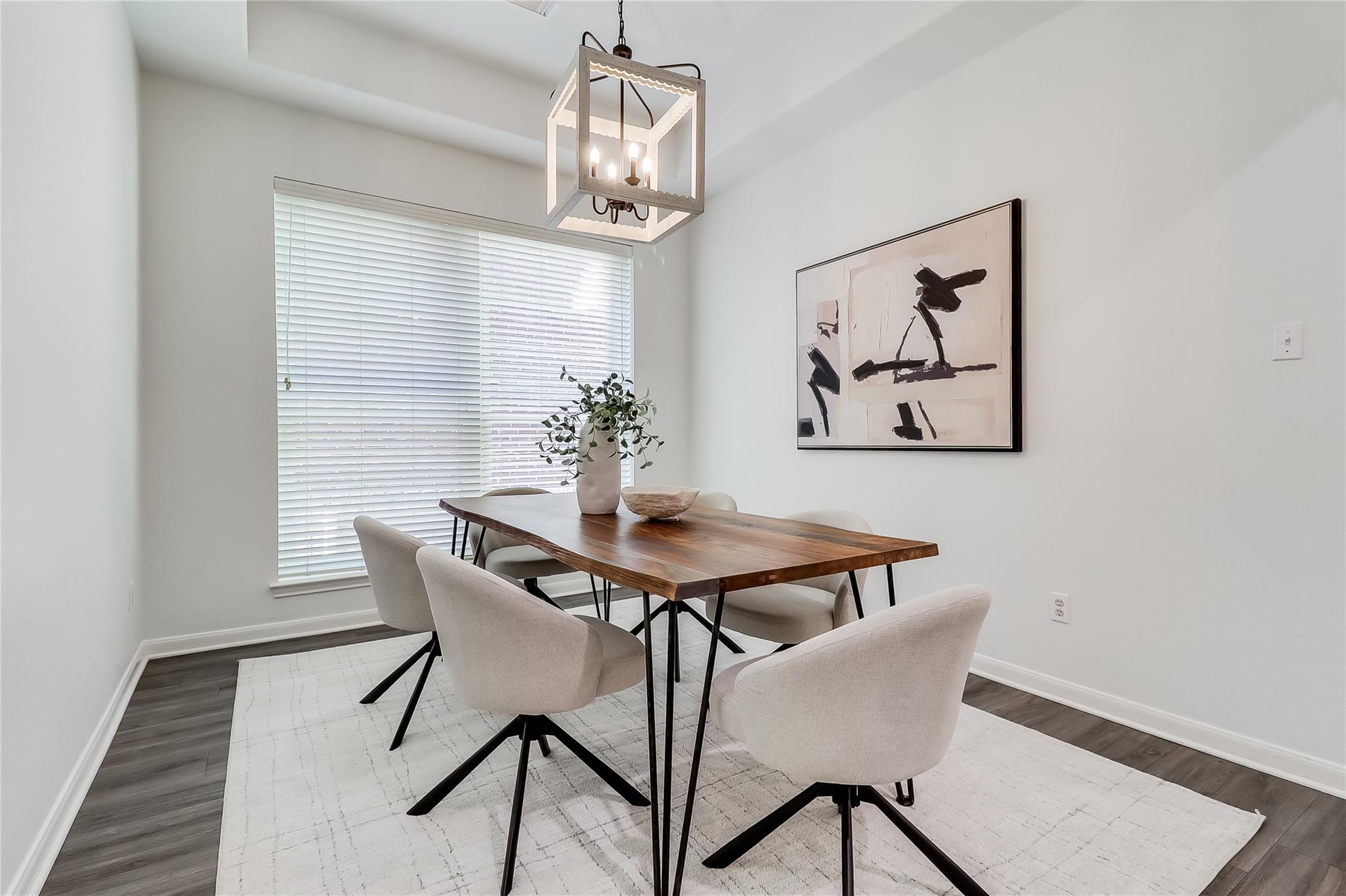 2104 Westfalian Trl, Austin, TX 78732