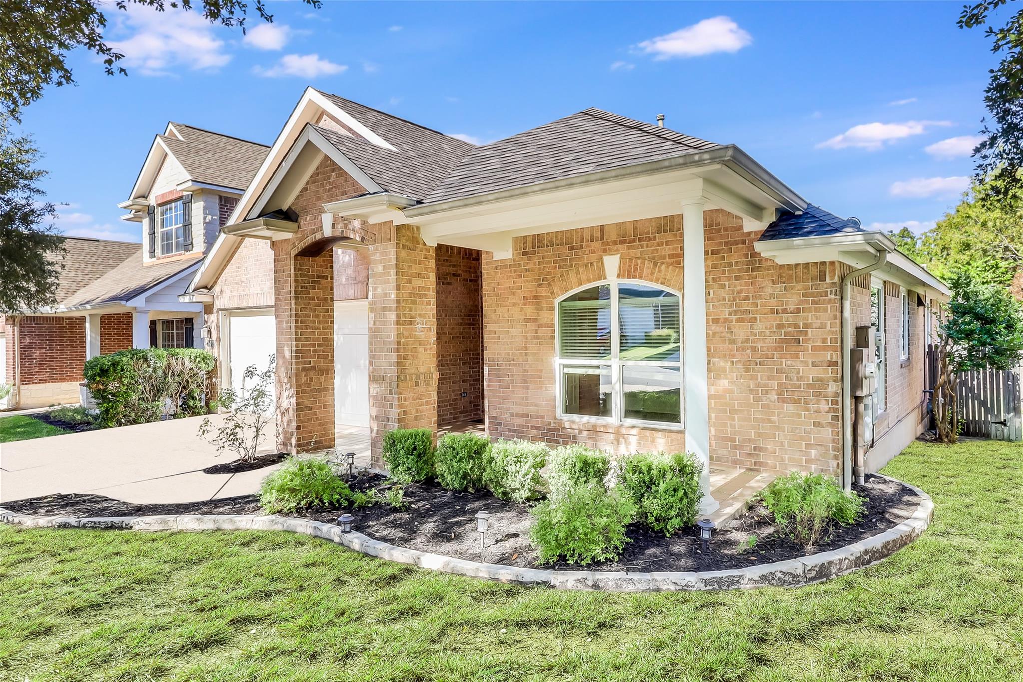 2104 Westfalian Trl, Austin, TX 78732