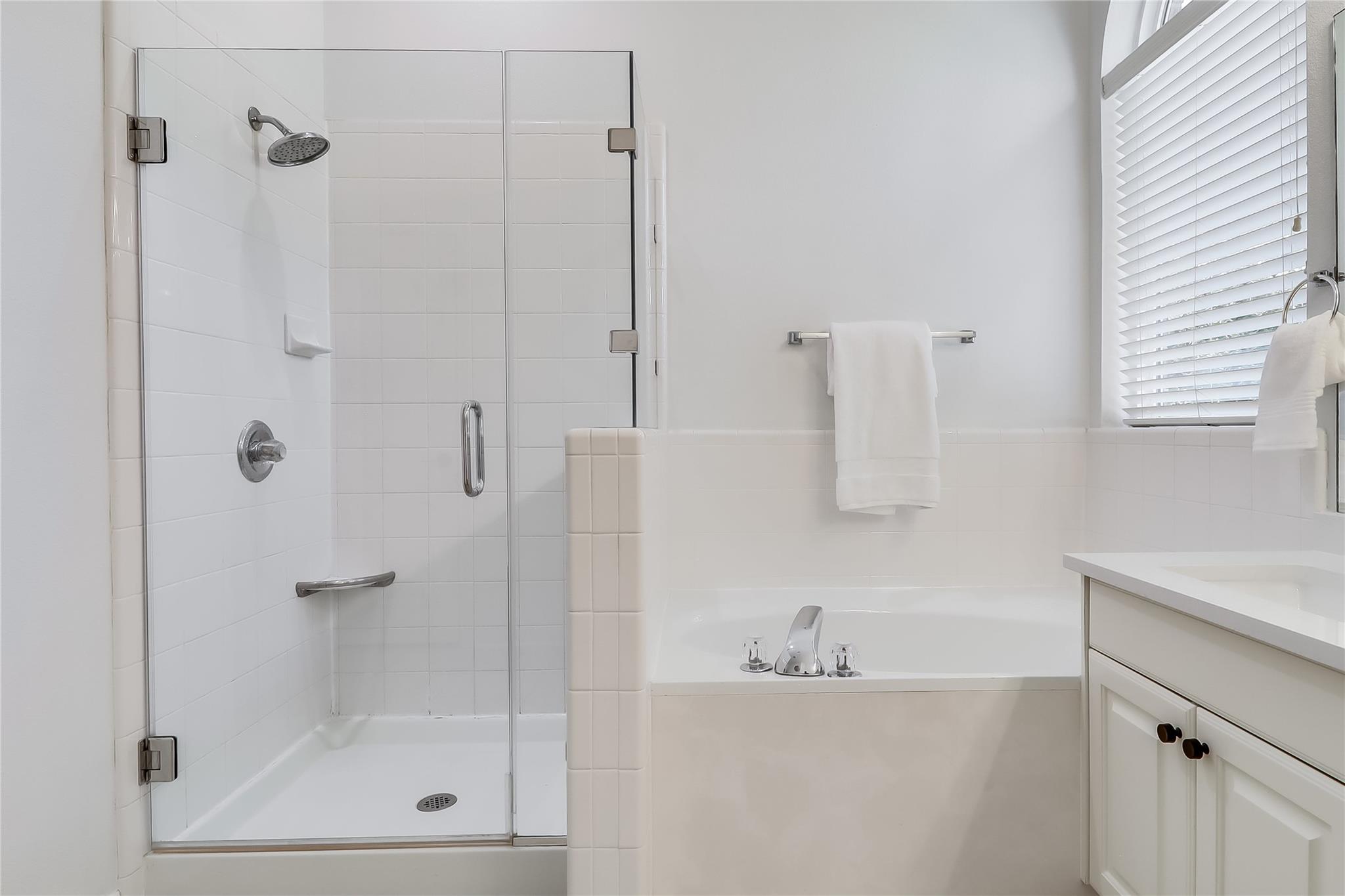 2104 Westfalian Trl, Austin, TX 78732