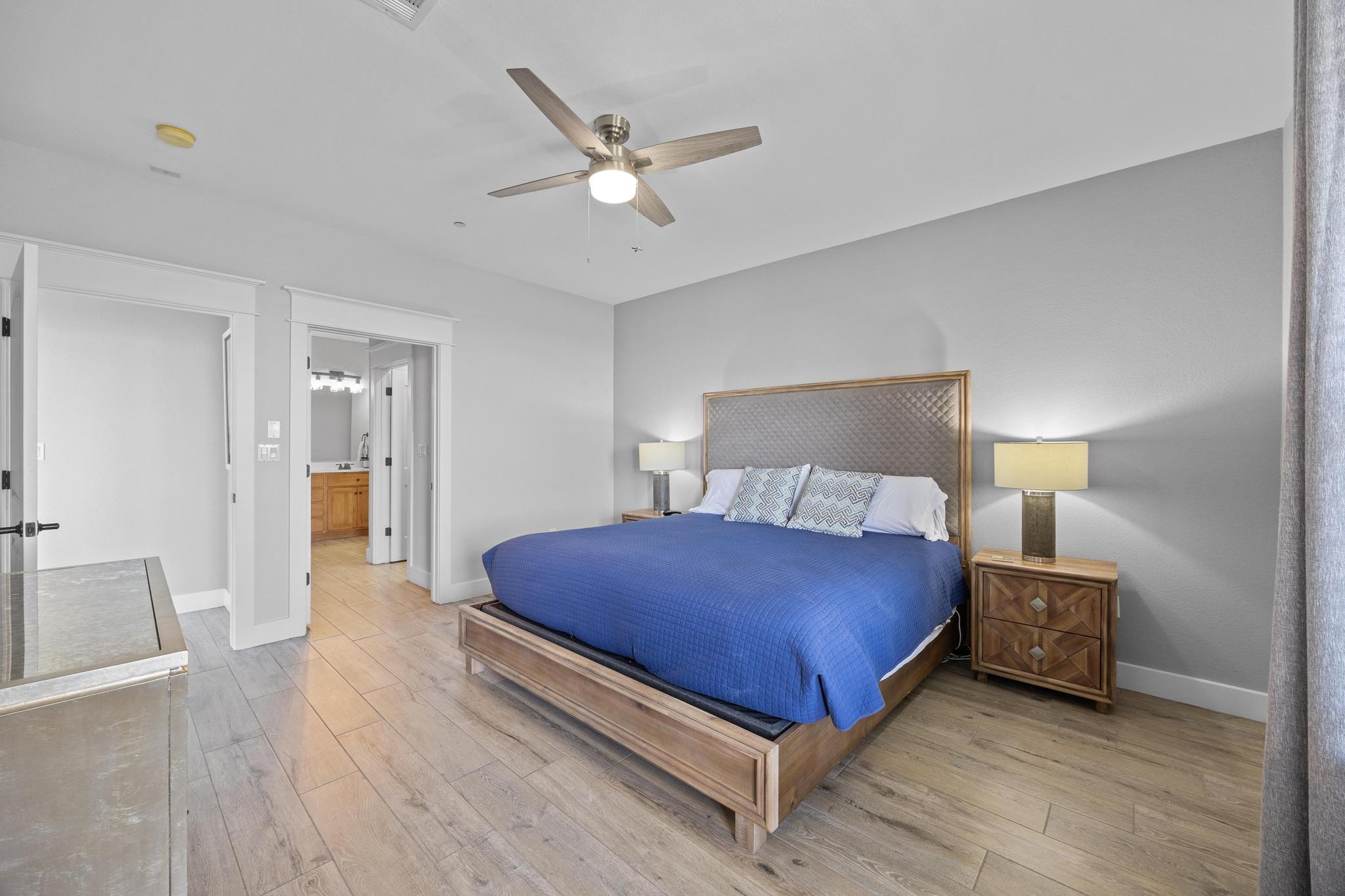 17708 Maritime Point Dr # 301, Jonestown, TX 78645