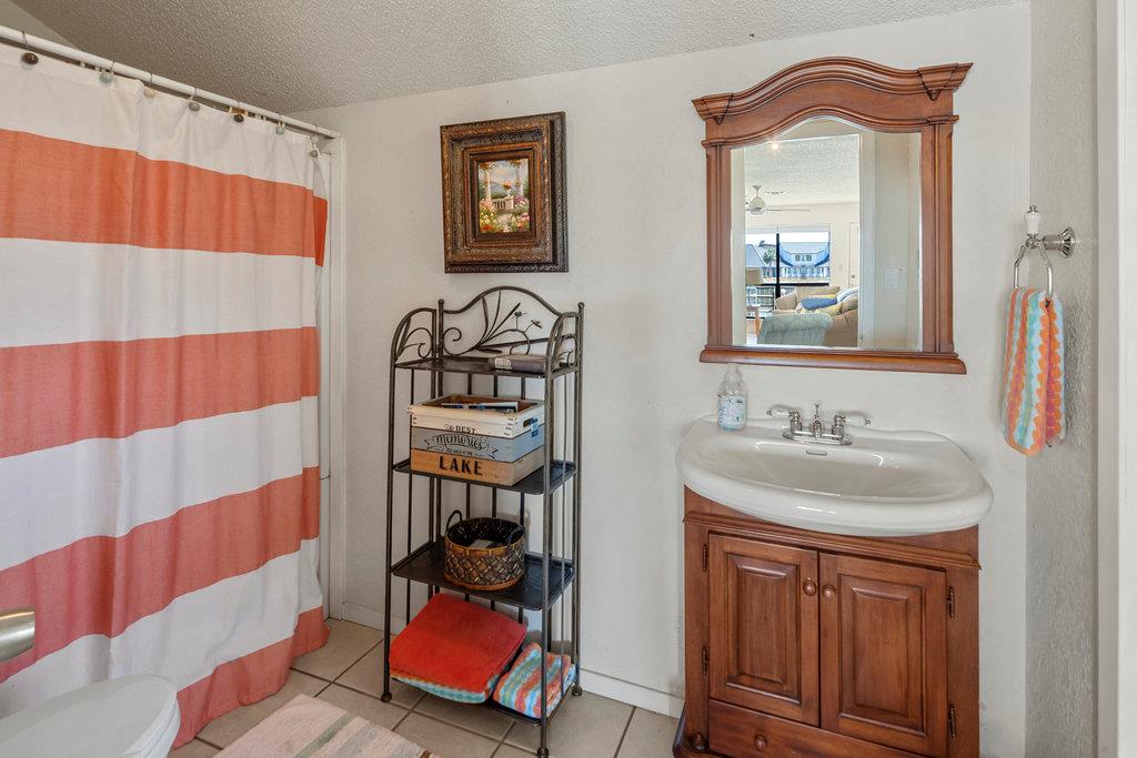 1104 The Cape Rd # 2, Horseshoe Bay, TX 78657