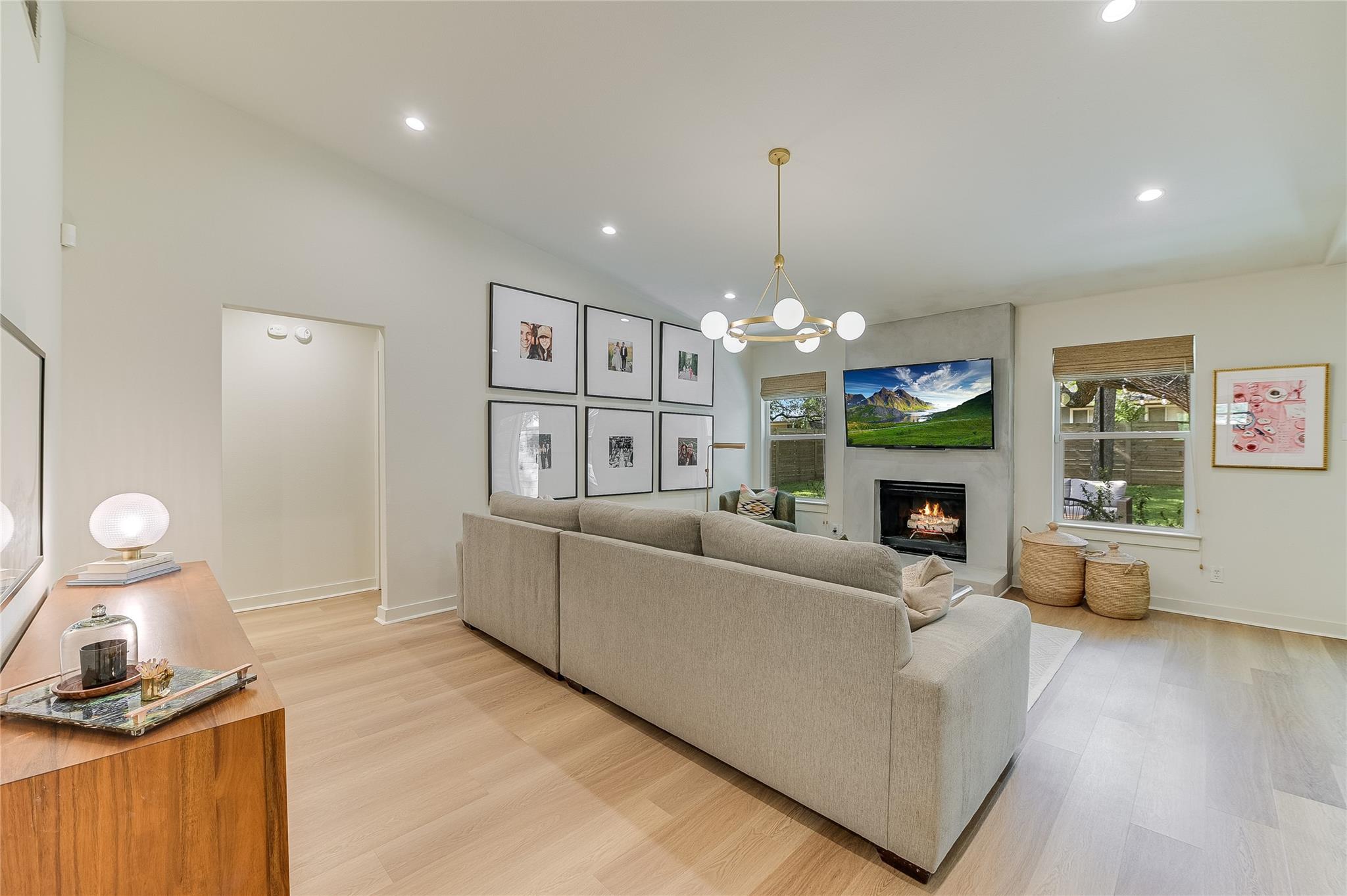 3311 Harpers Ferry Ln, Austin, TX 78745