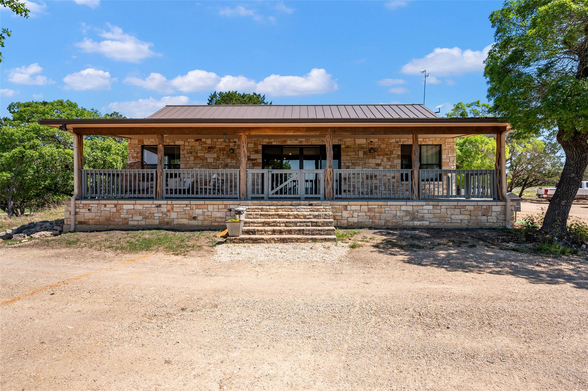 728 Upper Moffett Rd, Medina, TX 78055